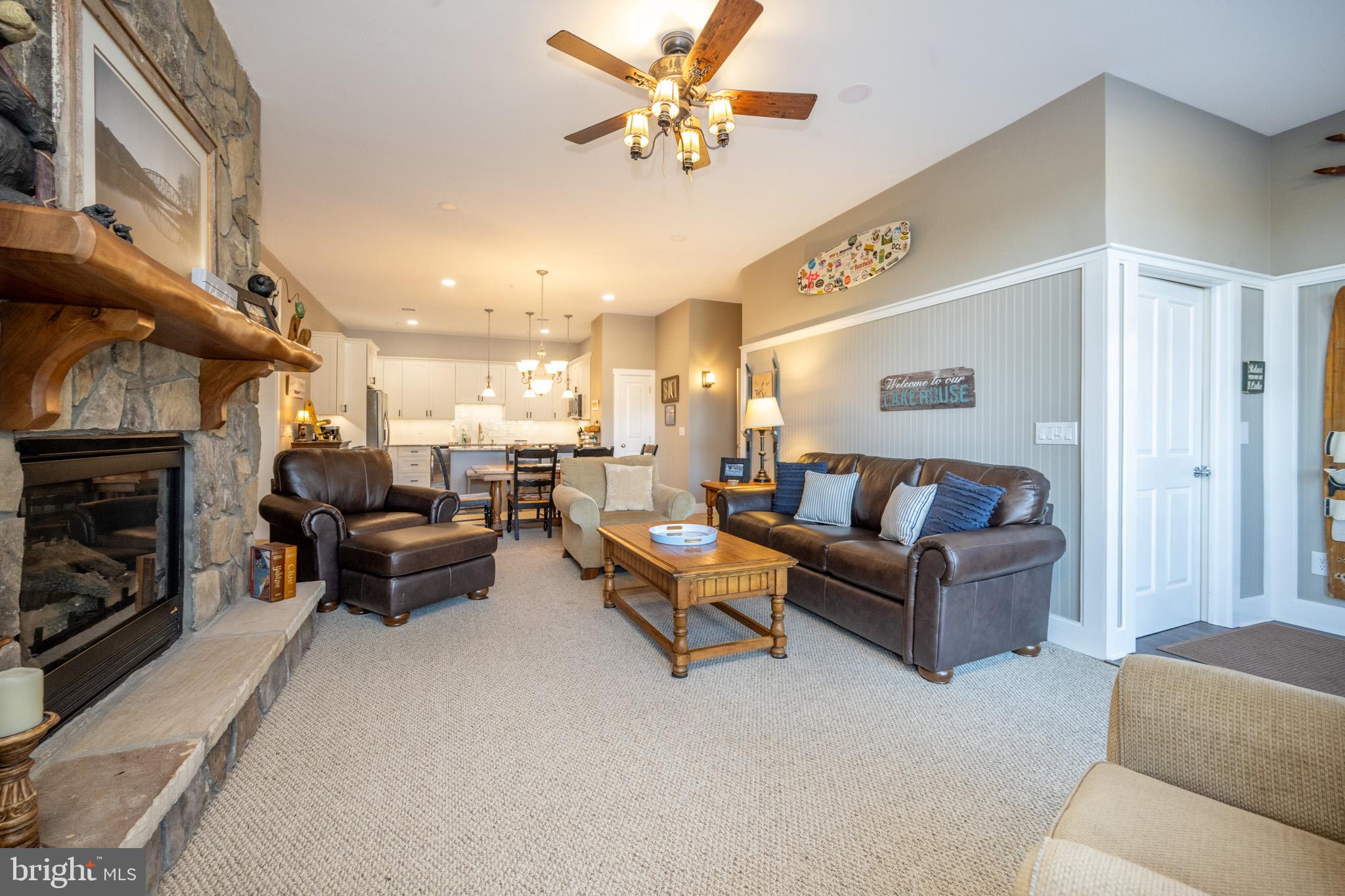 SUNDOWN CHASE - Residential