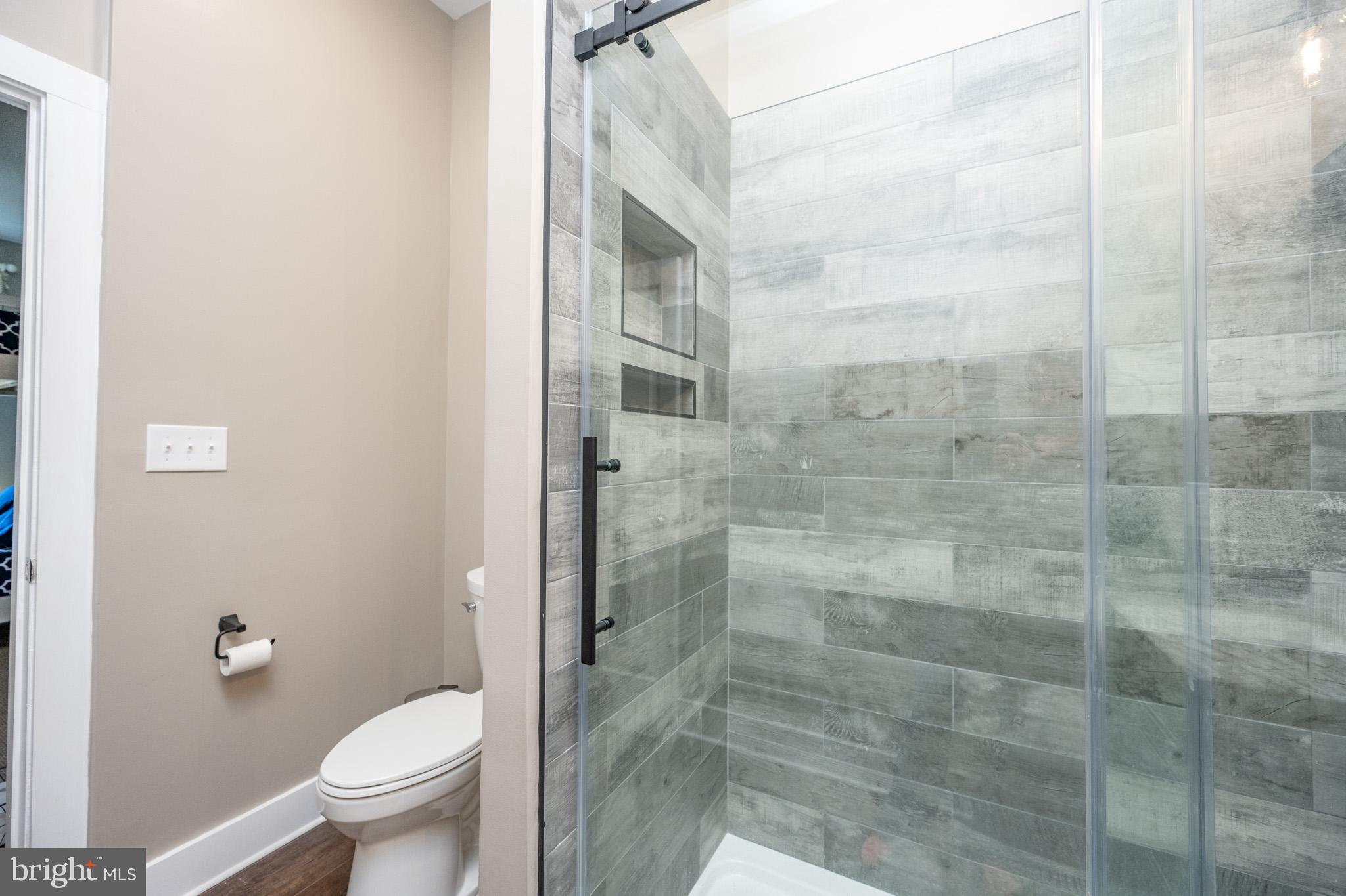 SUNDOWN CHASE - Residential