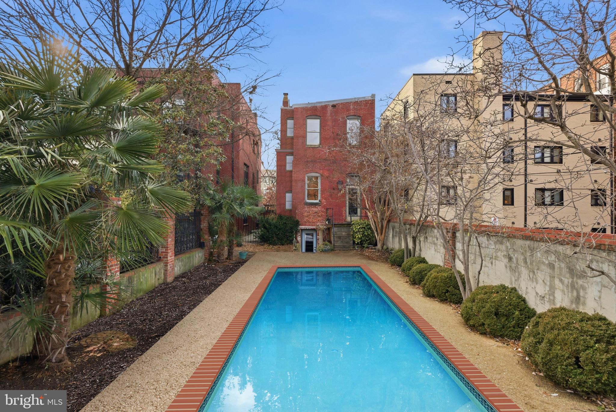 LOGAN CIRCLE - Residential