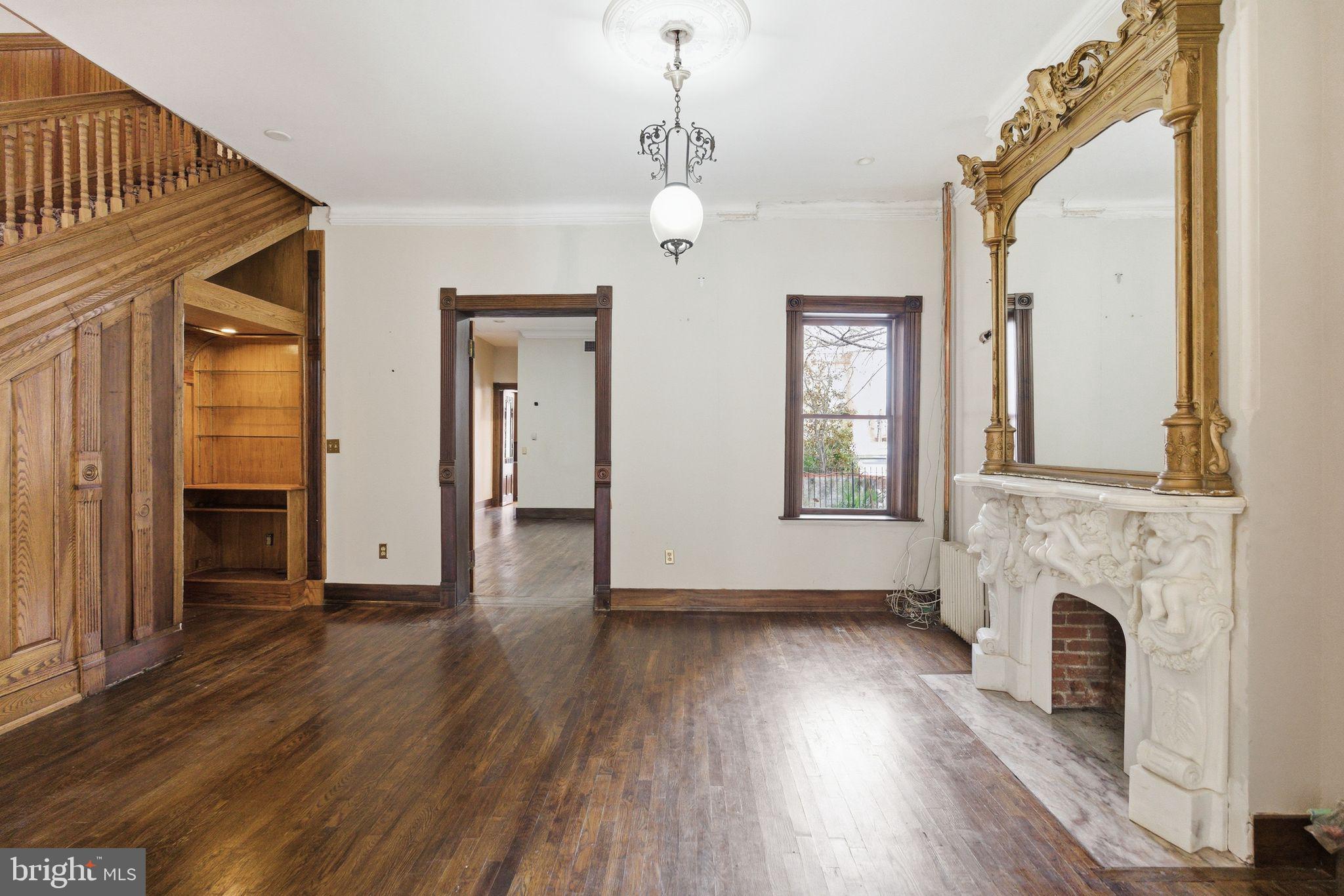 LOGAN CIRCLE - Residential