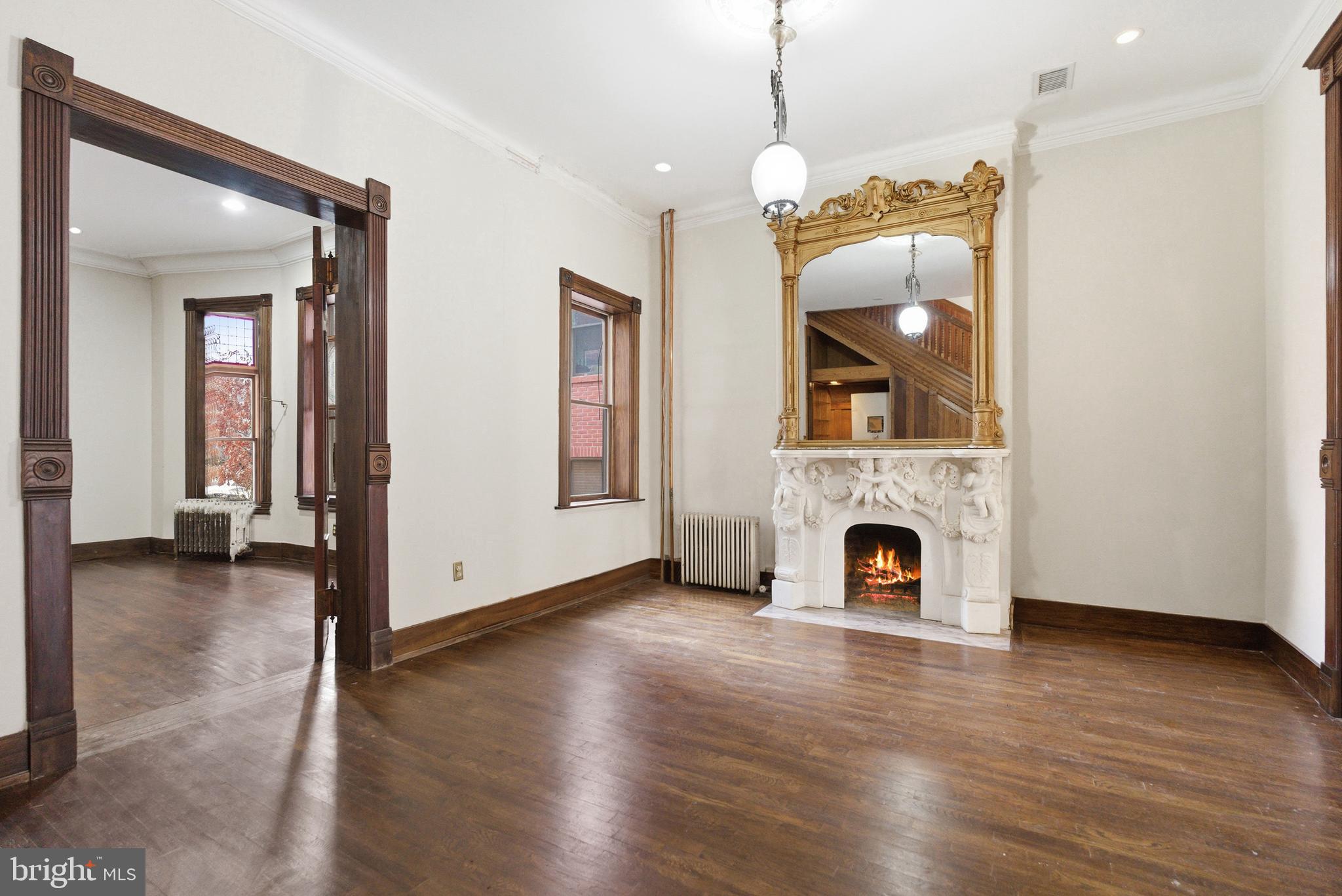 LOGAN CIRCLE - Residential