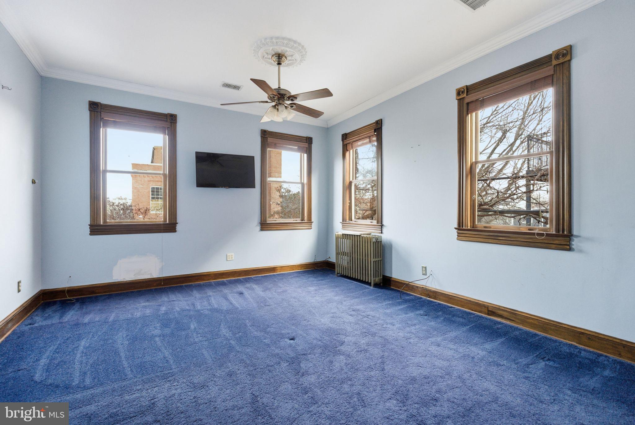 LOGAN CIRCLE - Residential