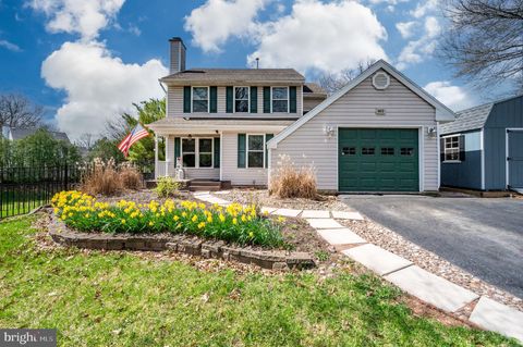 4489 HERON DRIVE READING PA 19606