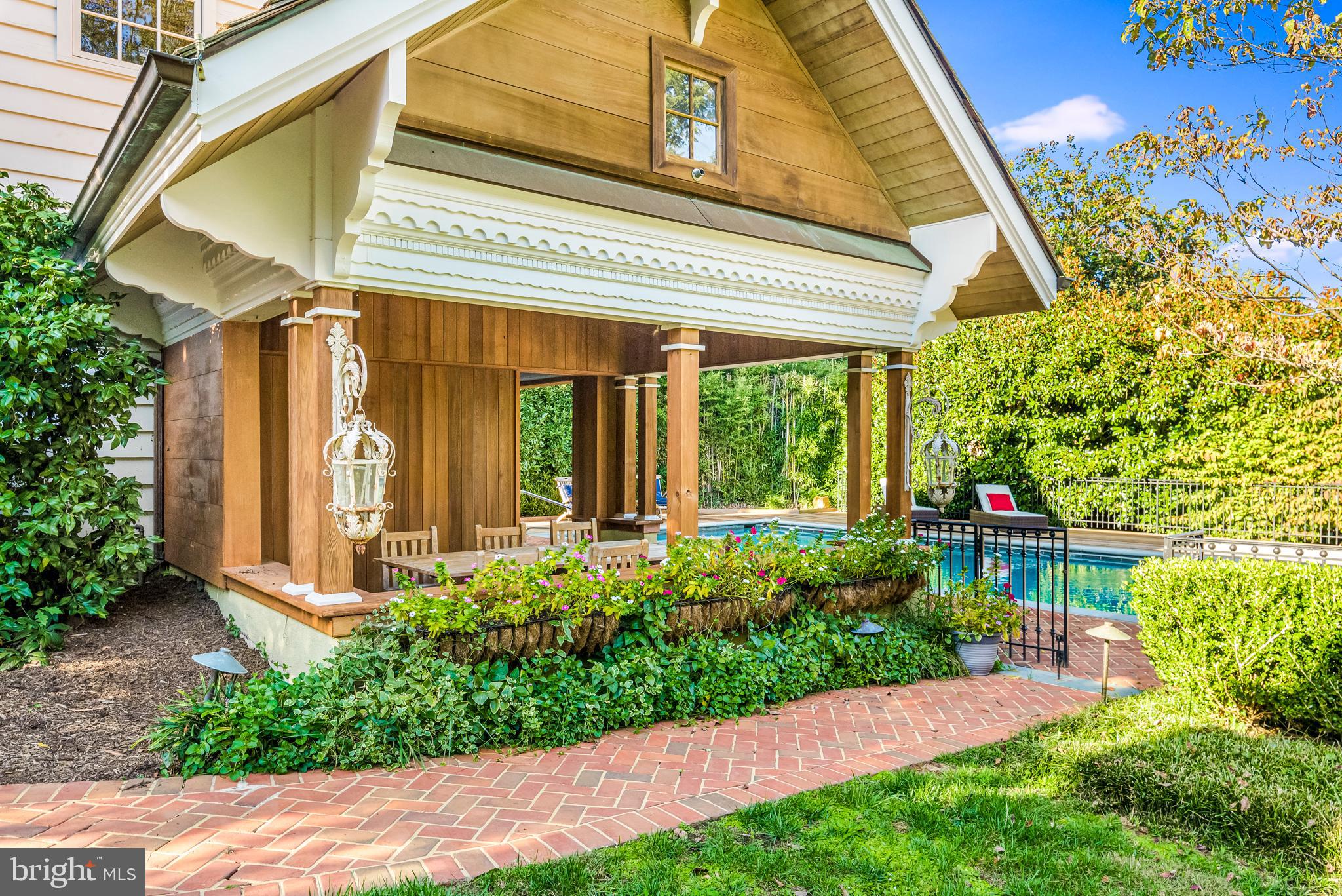 WARDOUR - Residential