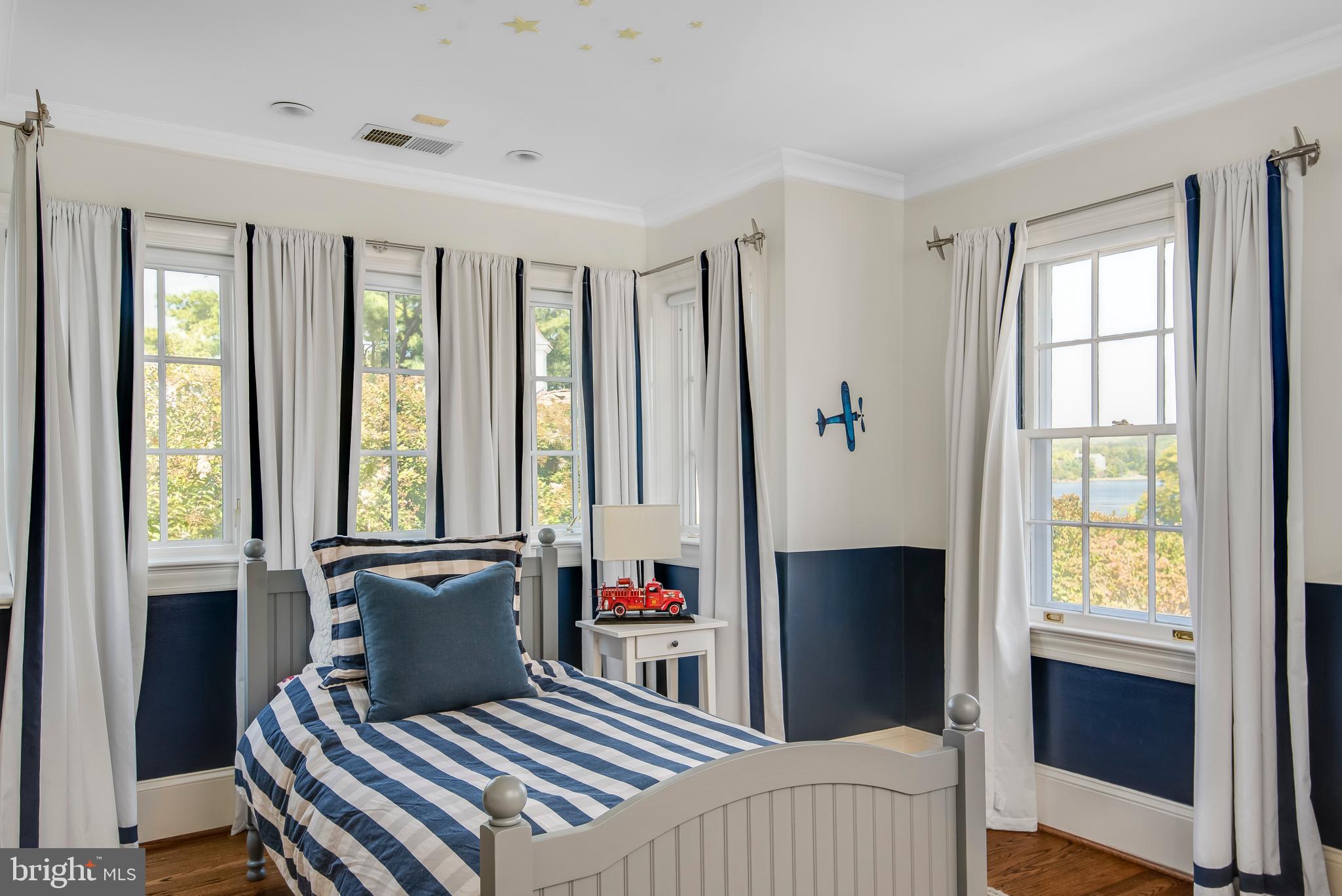 WARDOUR - Residential