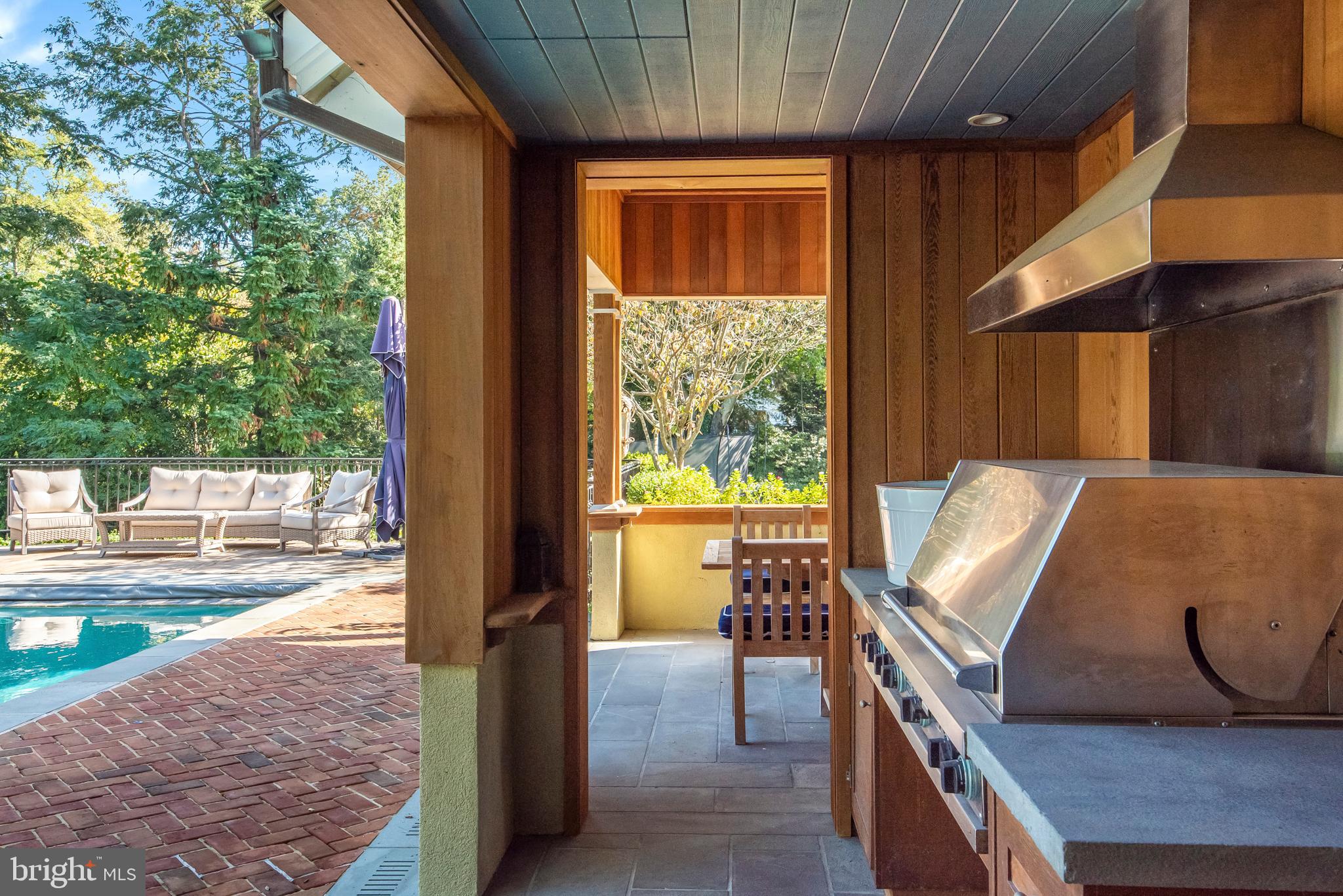 WARDOUR - Residential