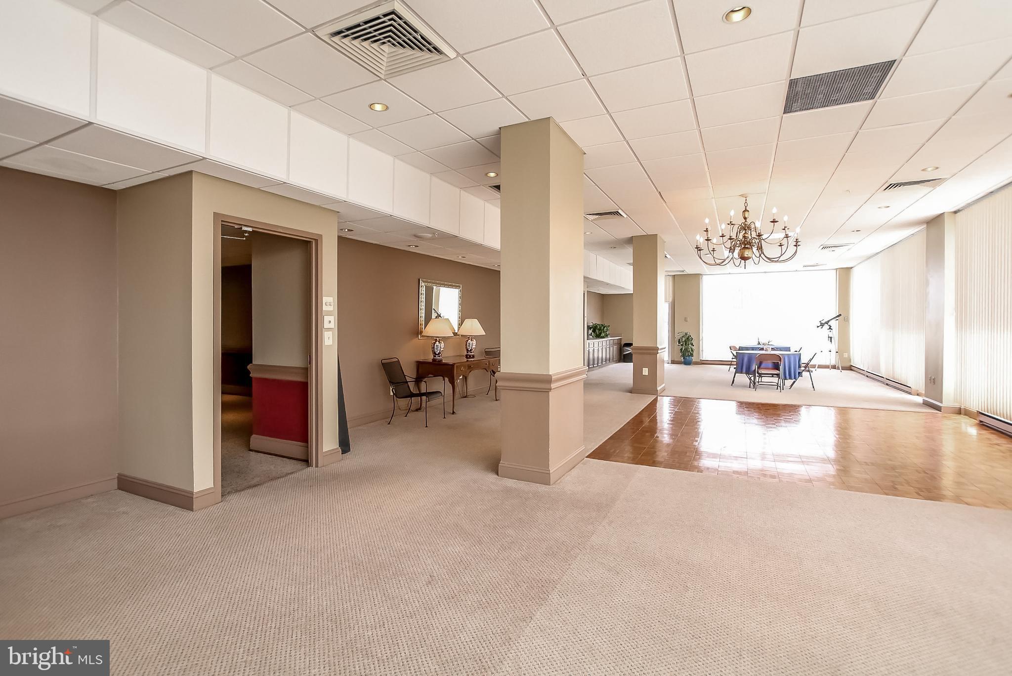 PENTHOUSE CONDOMINIUMS - Residential Lease