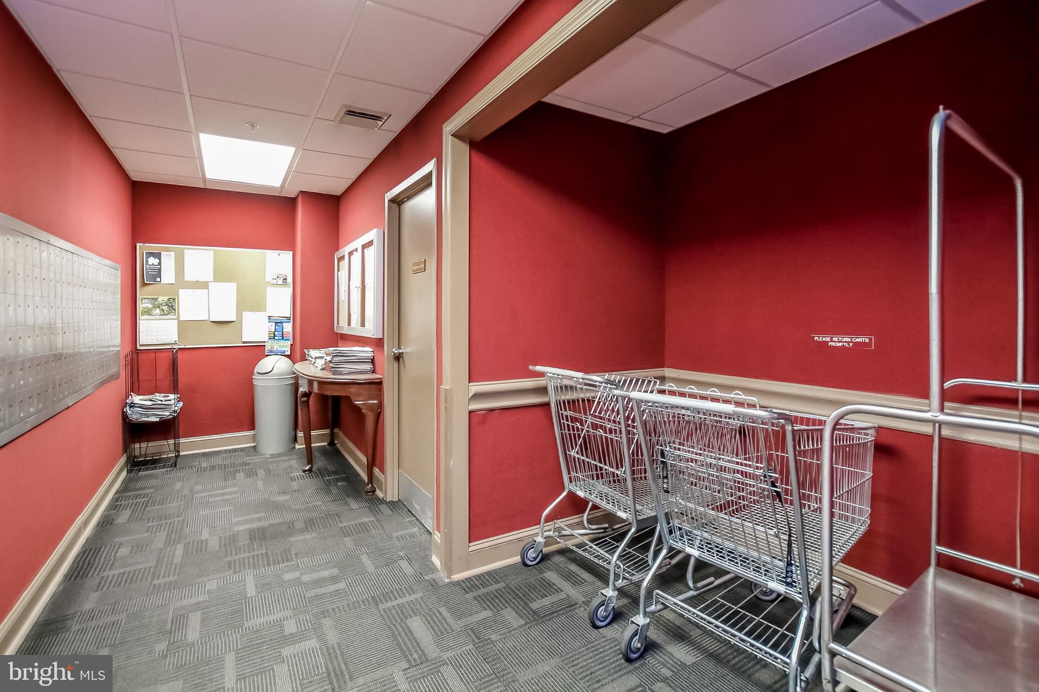 PENTHOUSE CONDOMINIUMS - Residential Lease