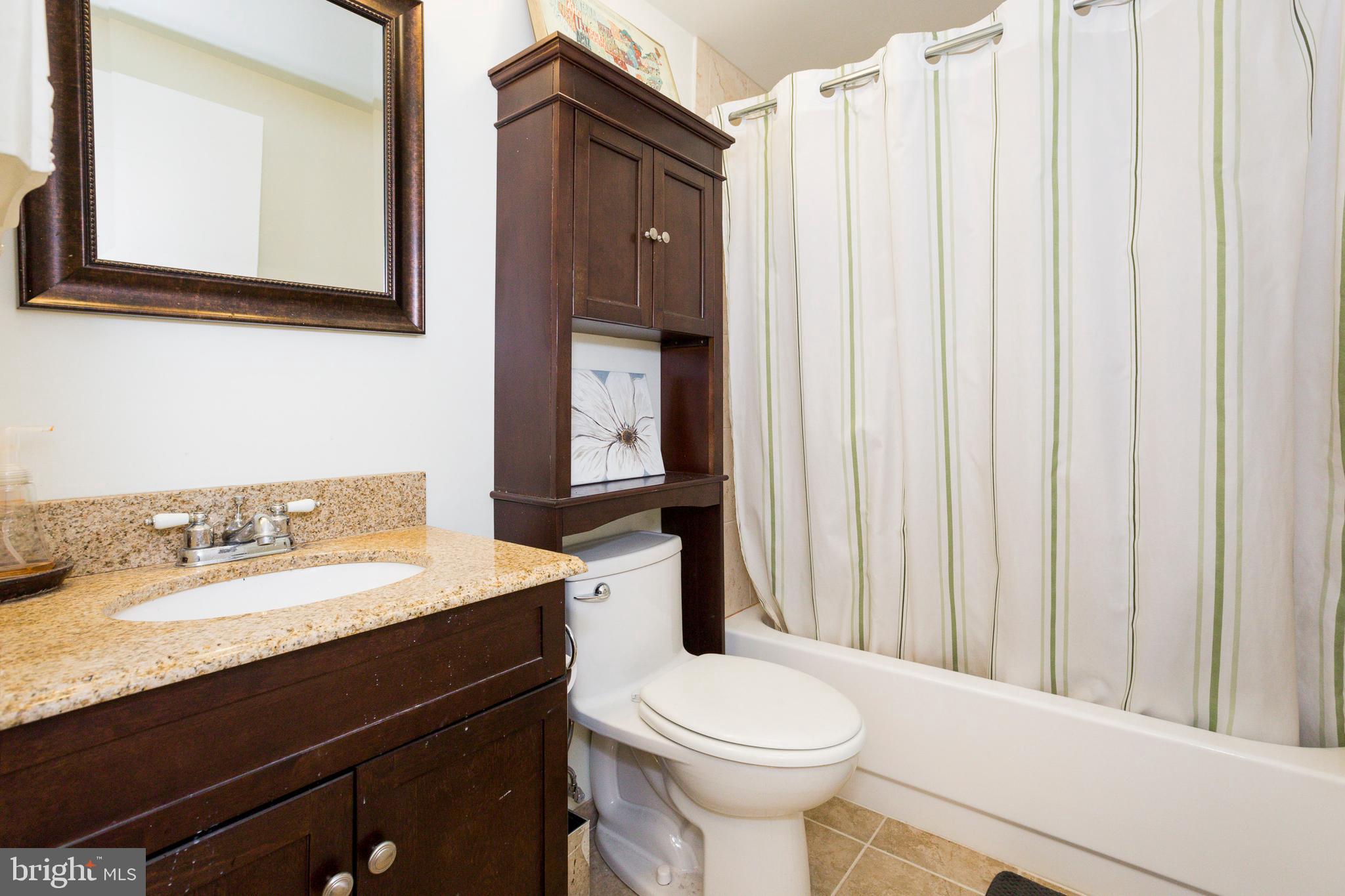 PENTHOUSE CONDOMINIUMS - Residential Lease