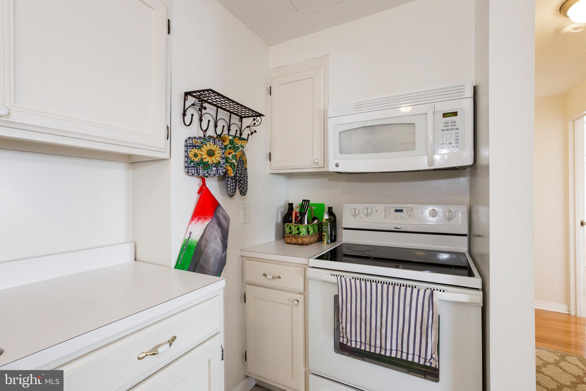 PENTHOUSE CONDOMINIUMS - Residential Lease