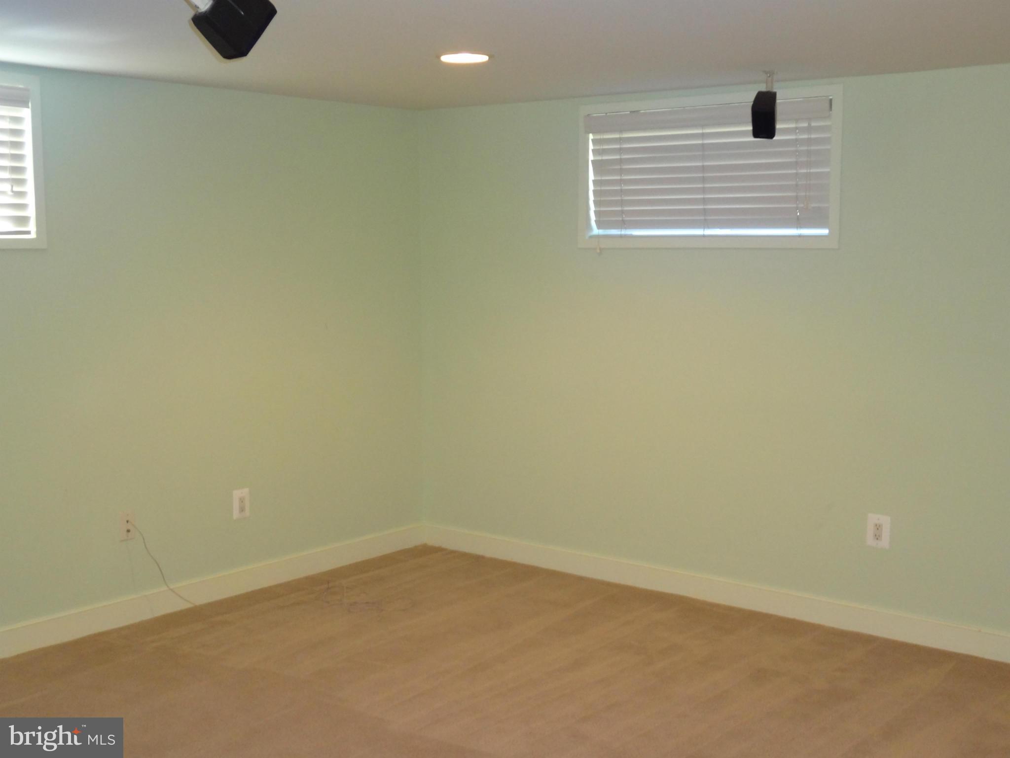 BROOKVILLE - Residential Lease