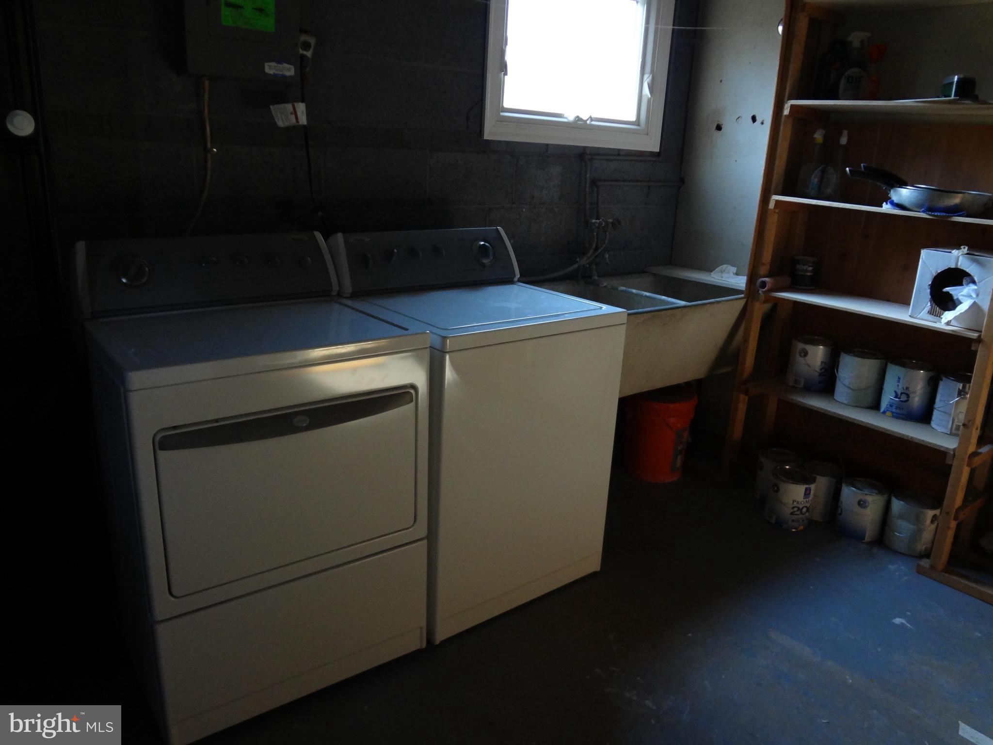 BROOKVILLE - Residential Lease