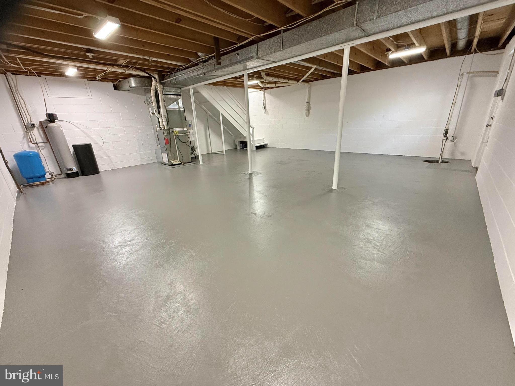 GRAYS POINTE - Residential