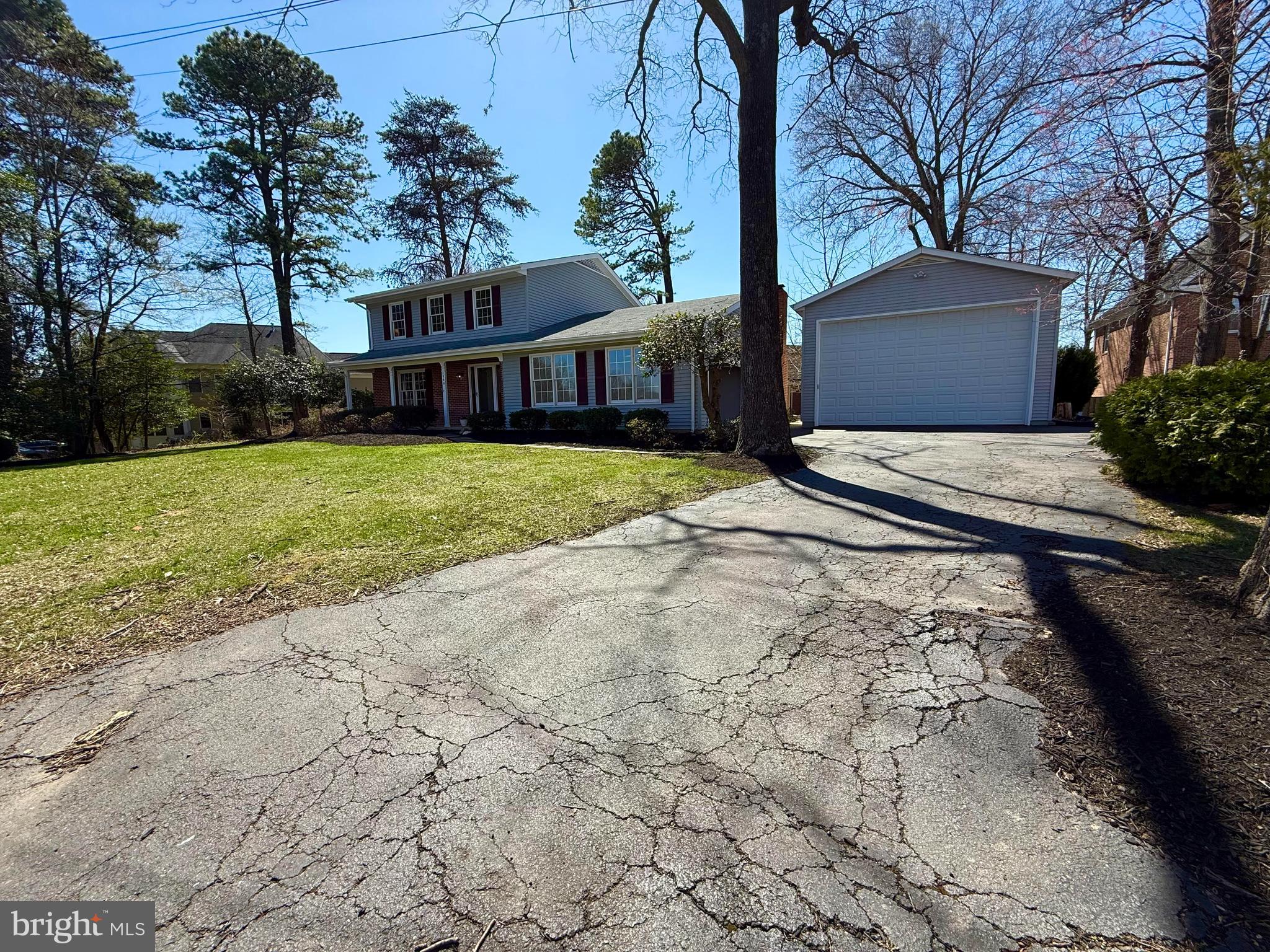 GRAYS POINTE - Residential