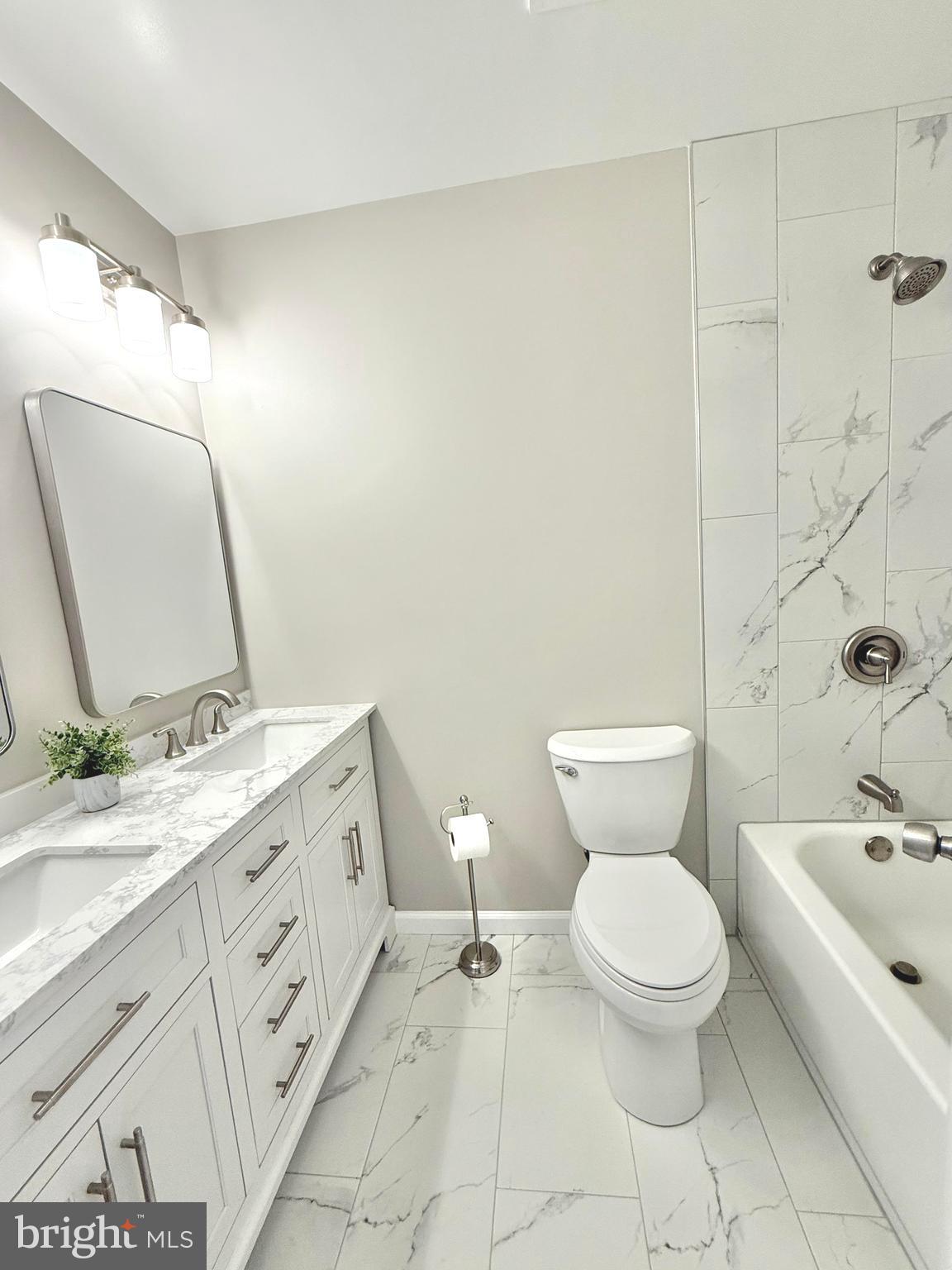 GRAYS POINTE - Residential