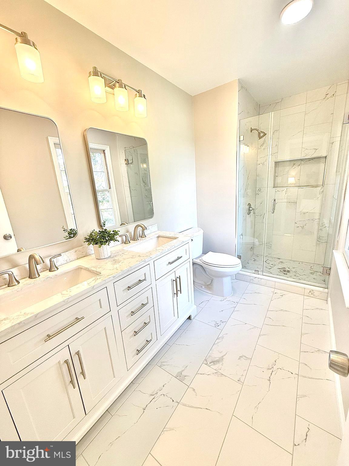 GRAYS POINTE - Residential