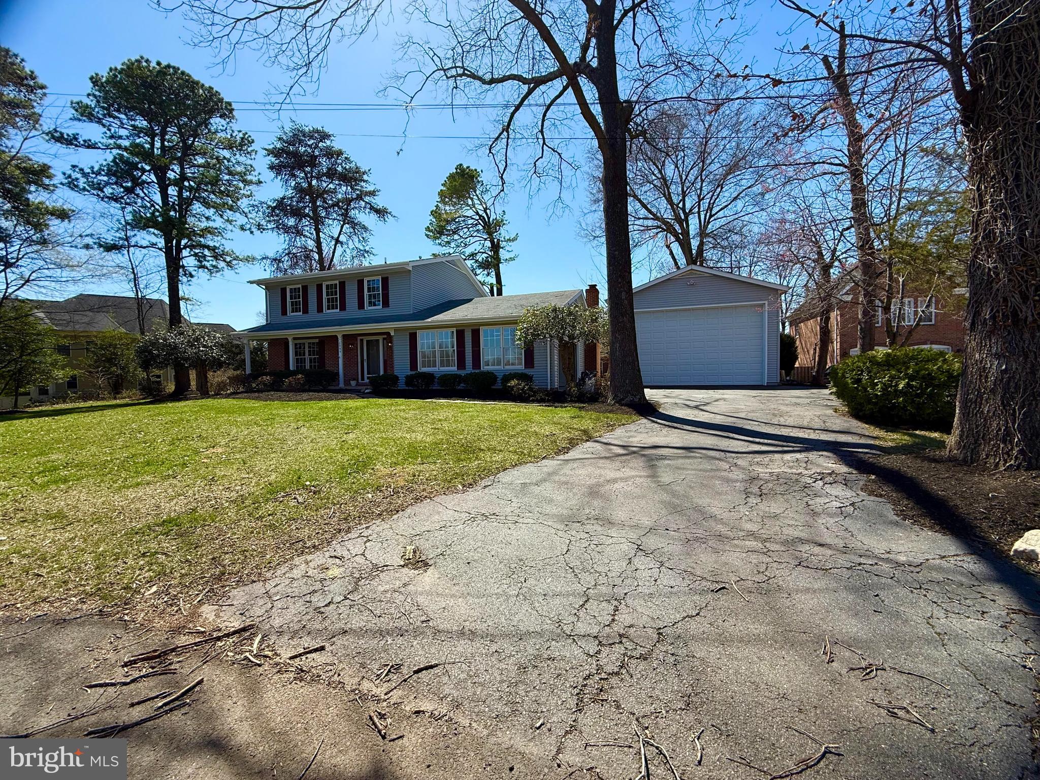 GRAYS POINTE - Residential