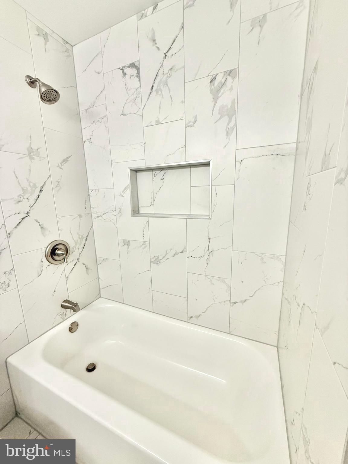 GRAYS POINTE - Residential