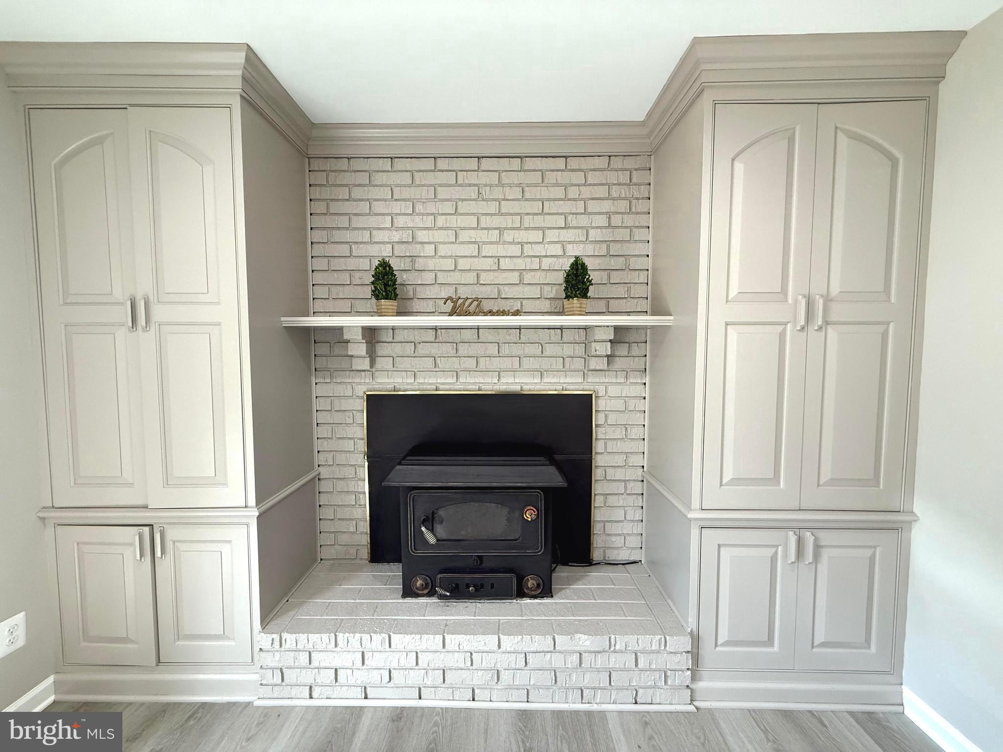 GRAYS POINTE - Residential