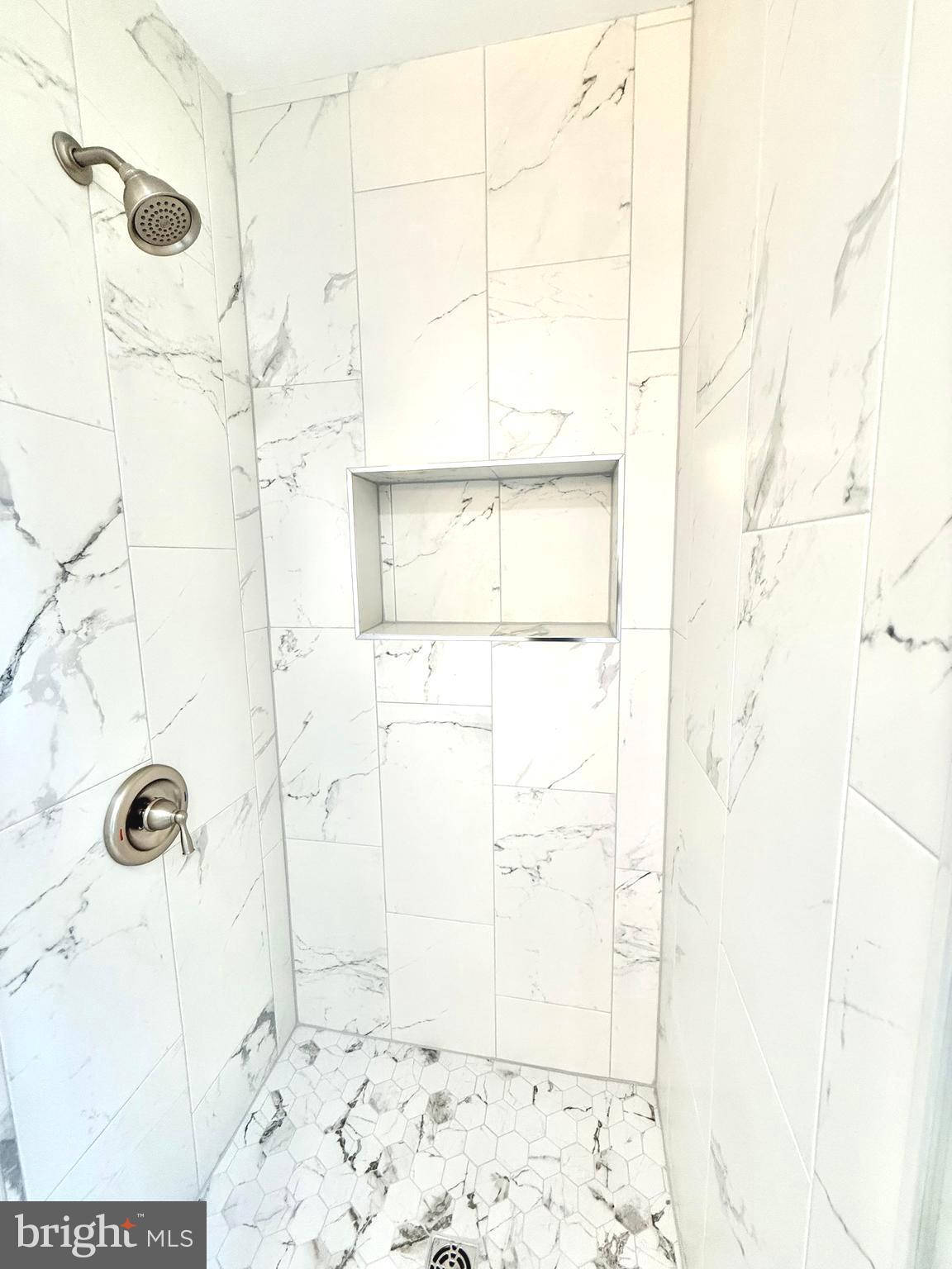 GRAYS POINTE - Residential