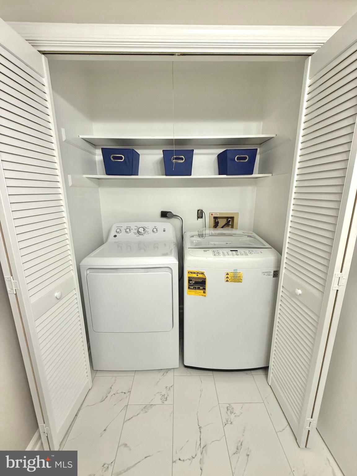 GRAYS POINTE - Residential