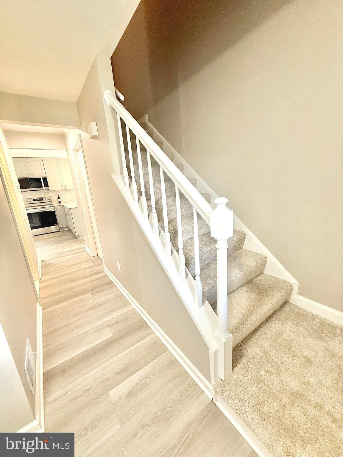 GRAYS POINTE - Residential