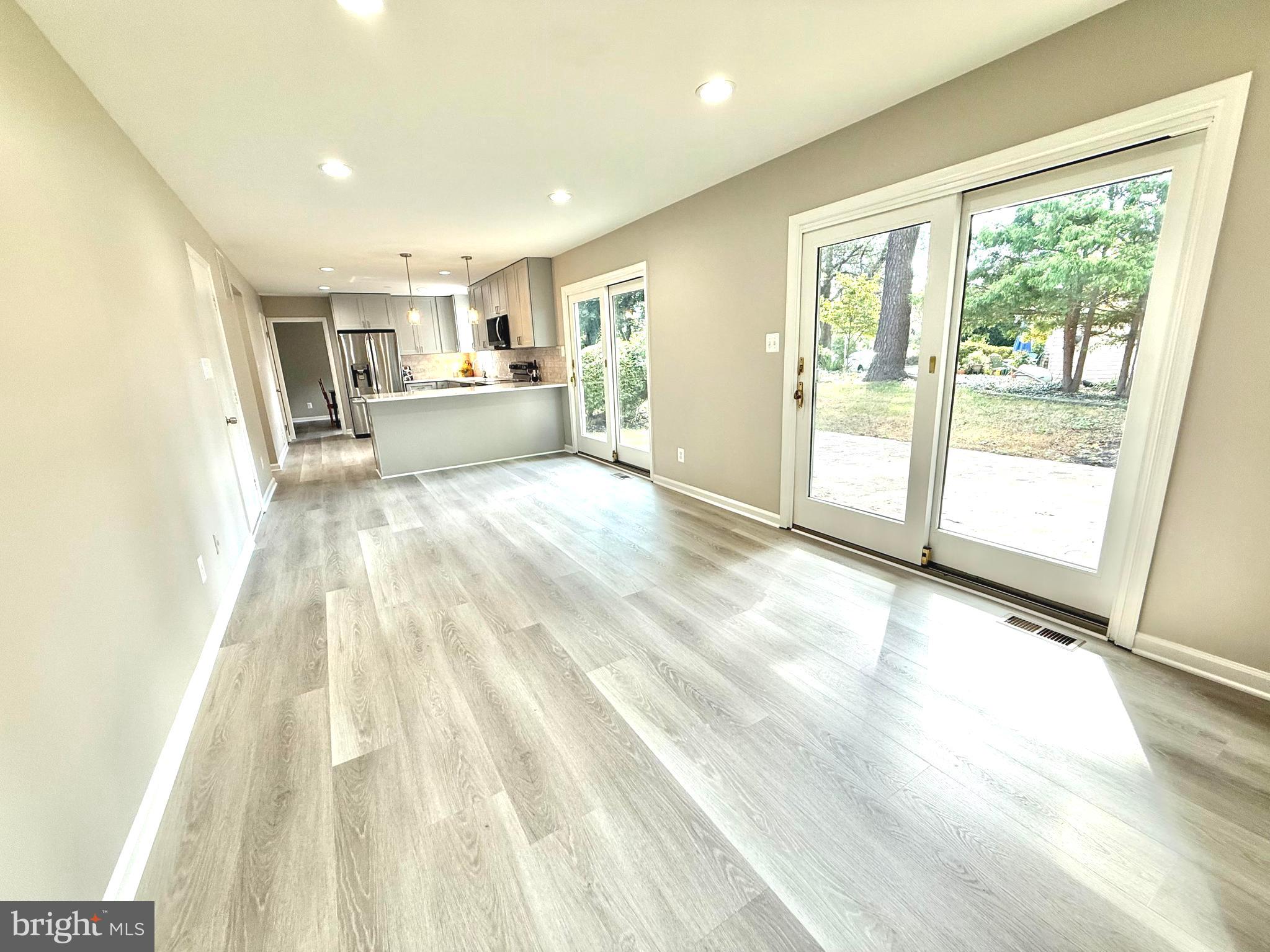 GRAYS POINTE - Residential