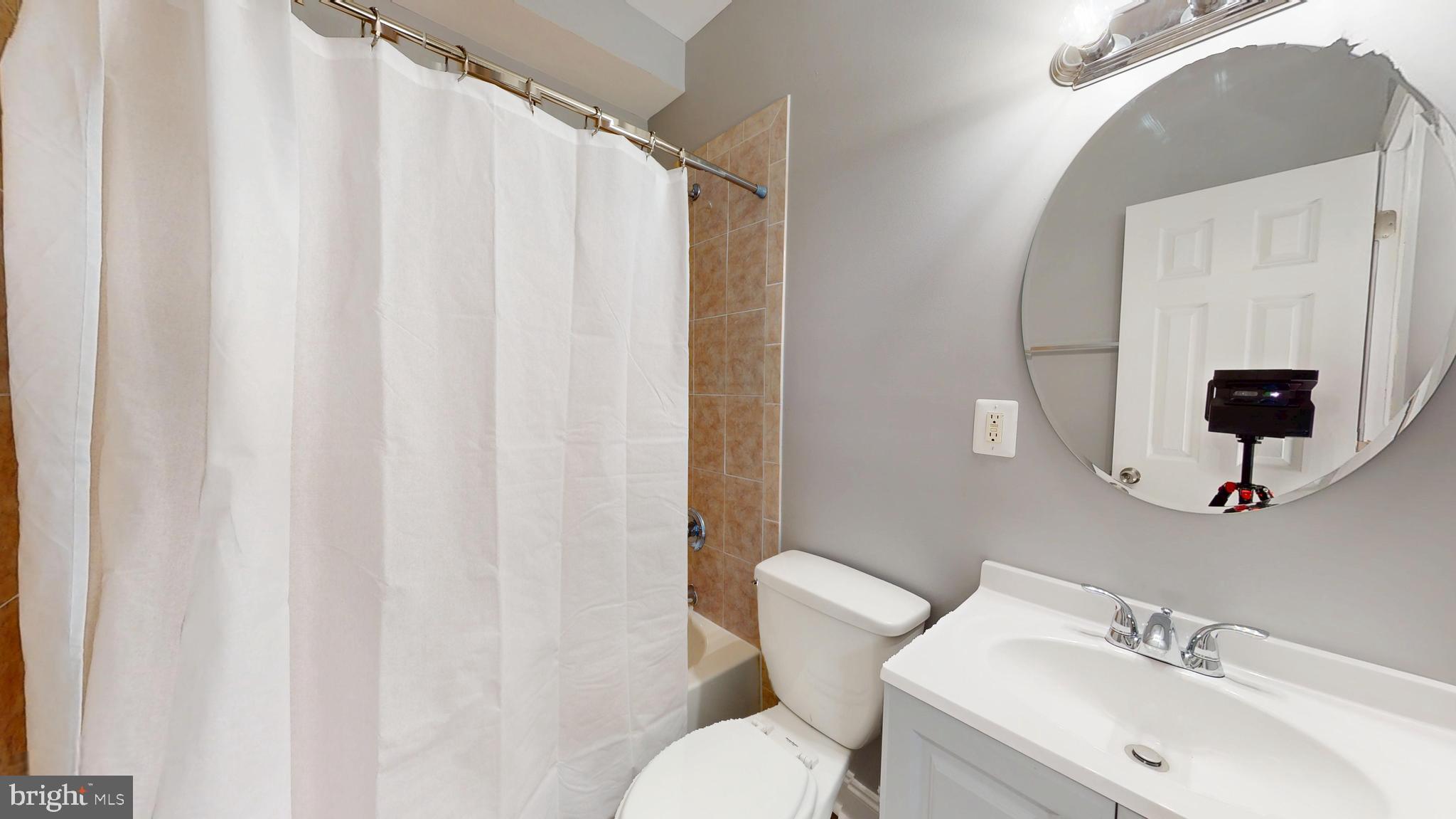 BIDDLE STREET - Residential