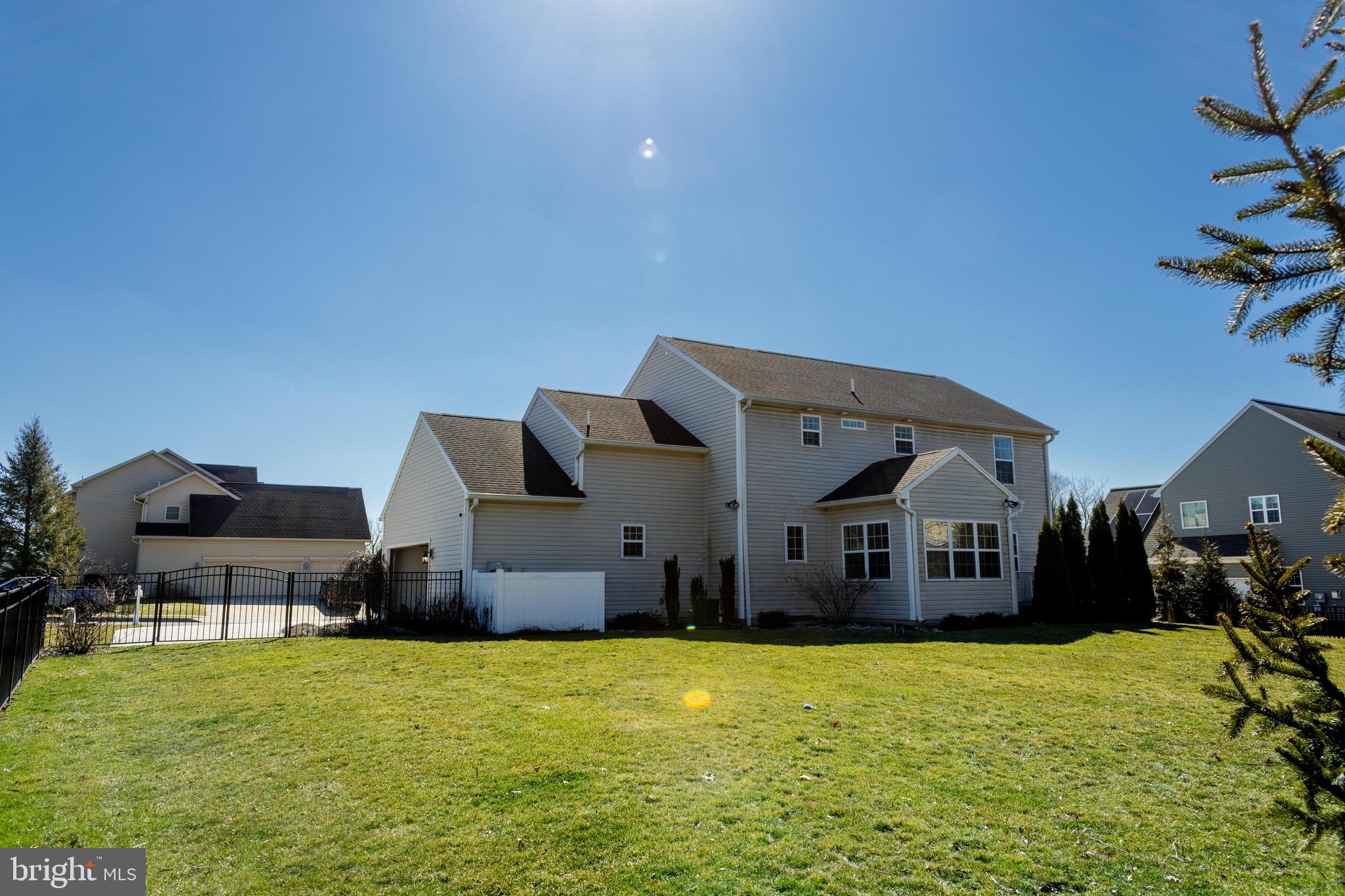 AMBER FIELDS - Residential