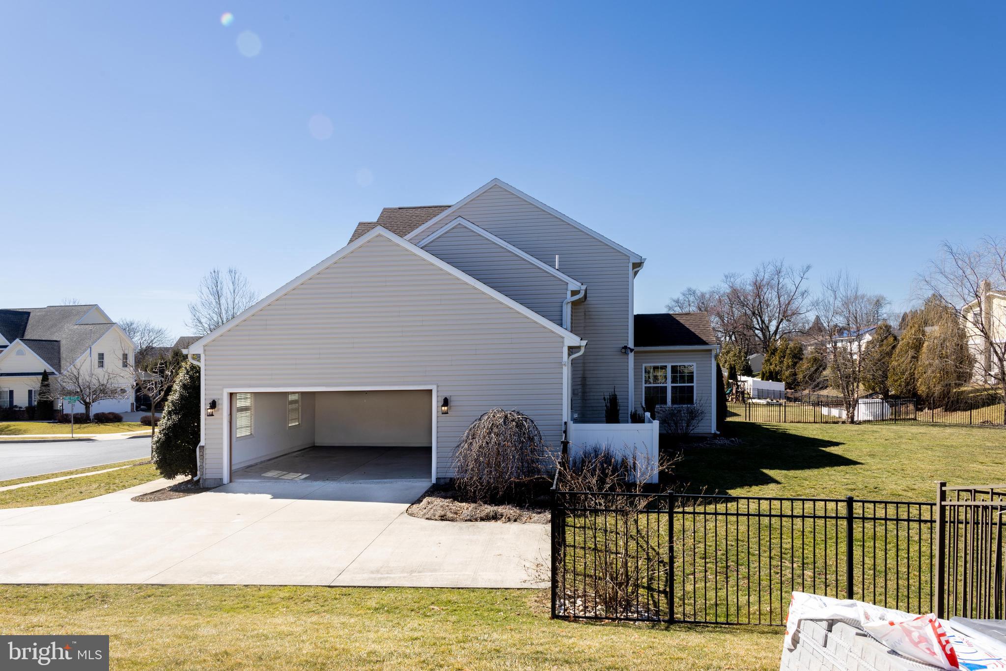 AMBER FIELDS - Residential