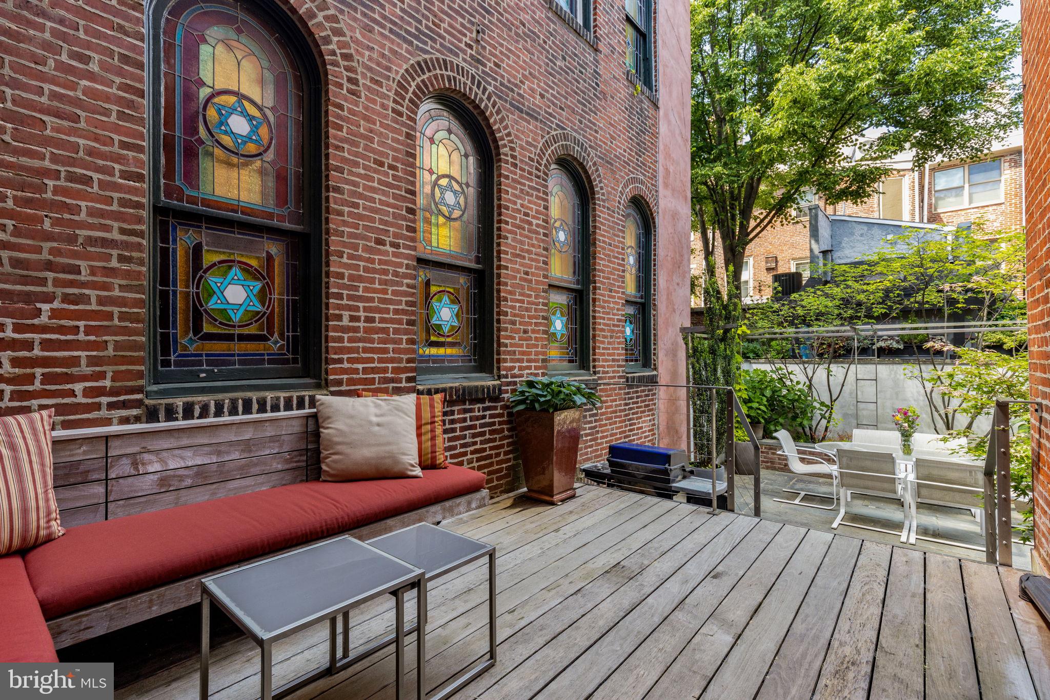 SOCIETY HILL - Residential