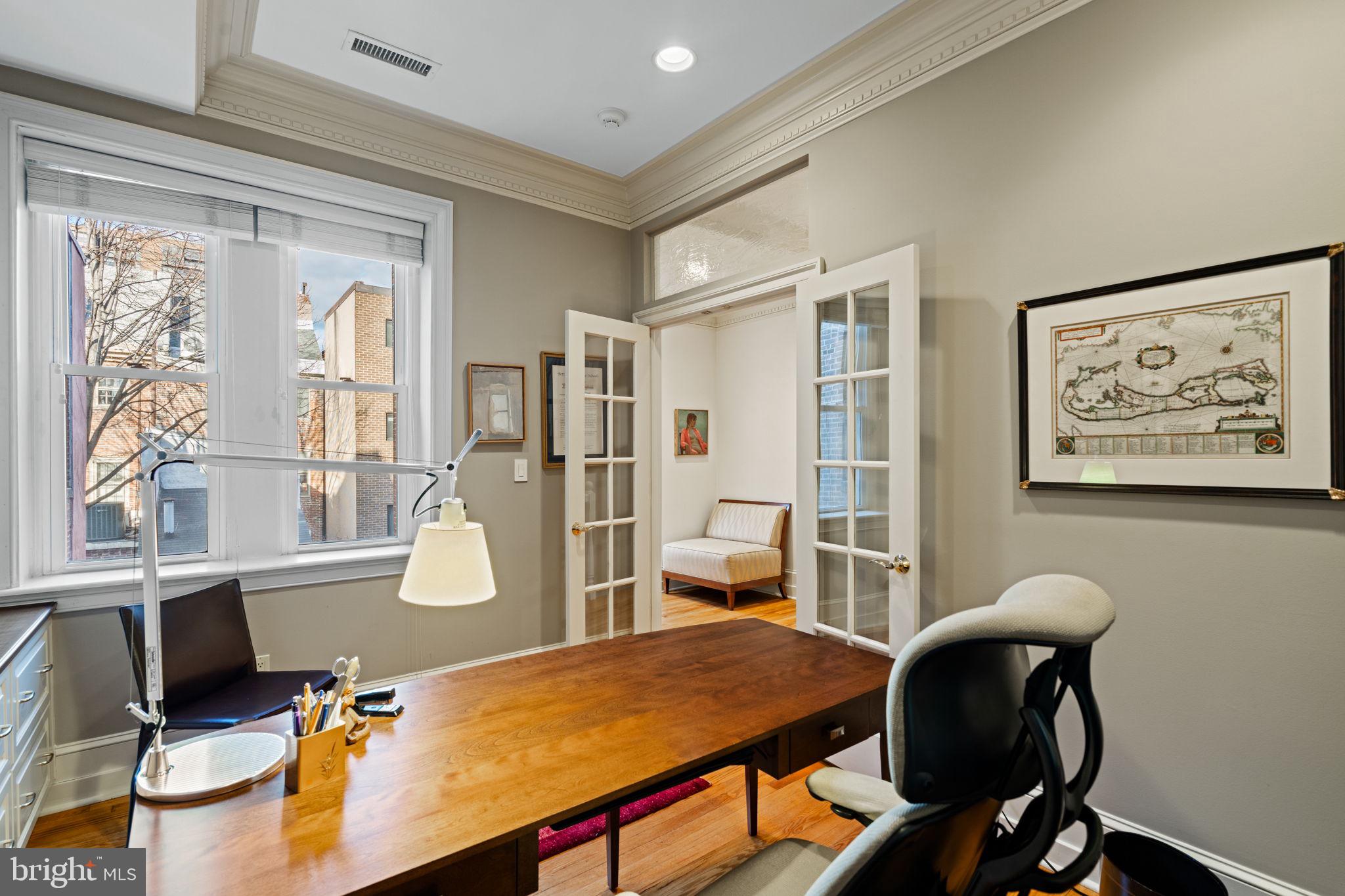 SOCIETY HILL - Residential