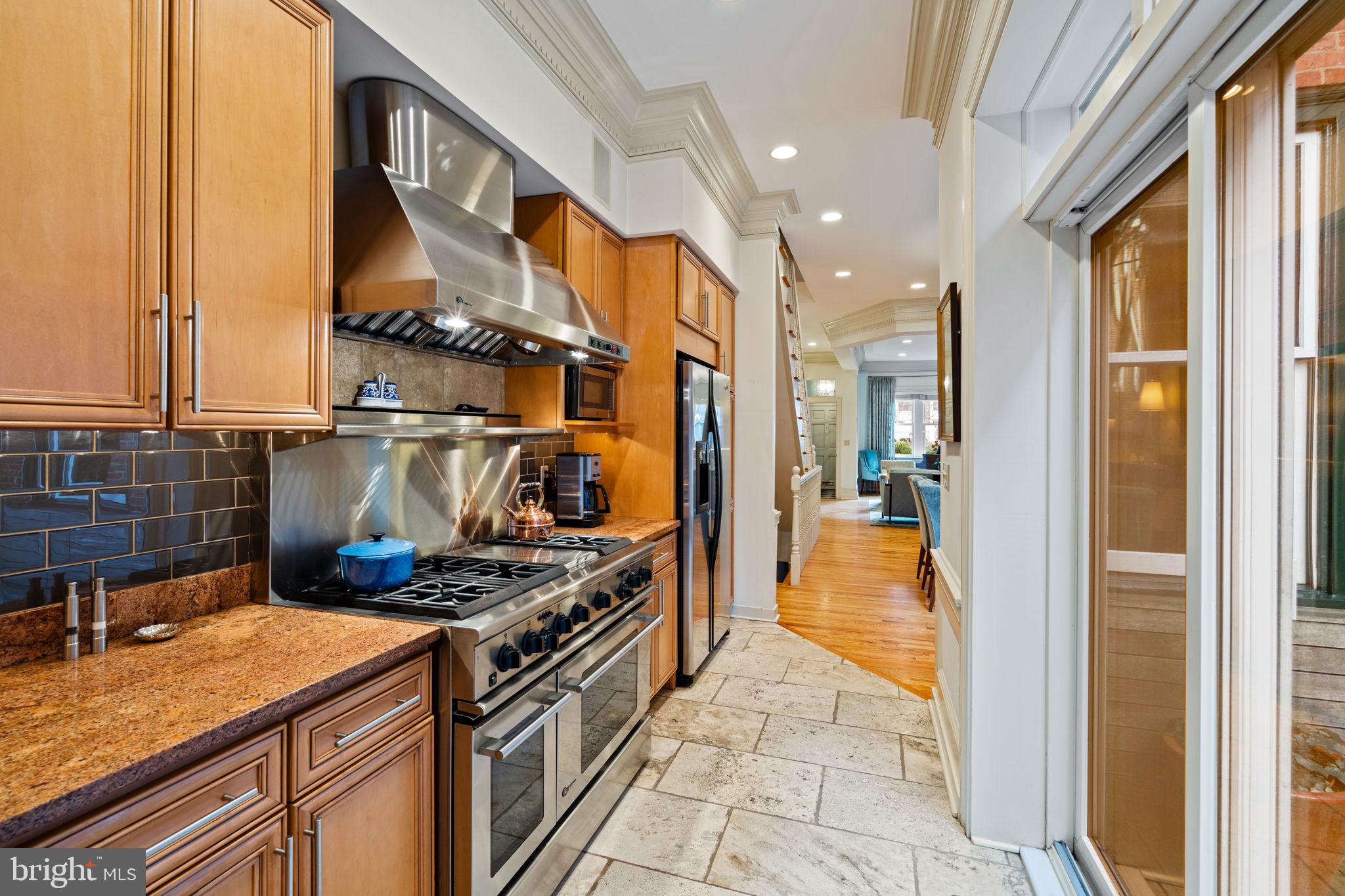 SOCIETY HILL - Residential