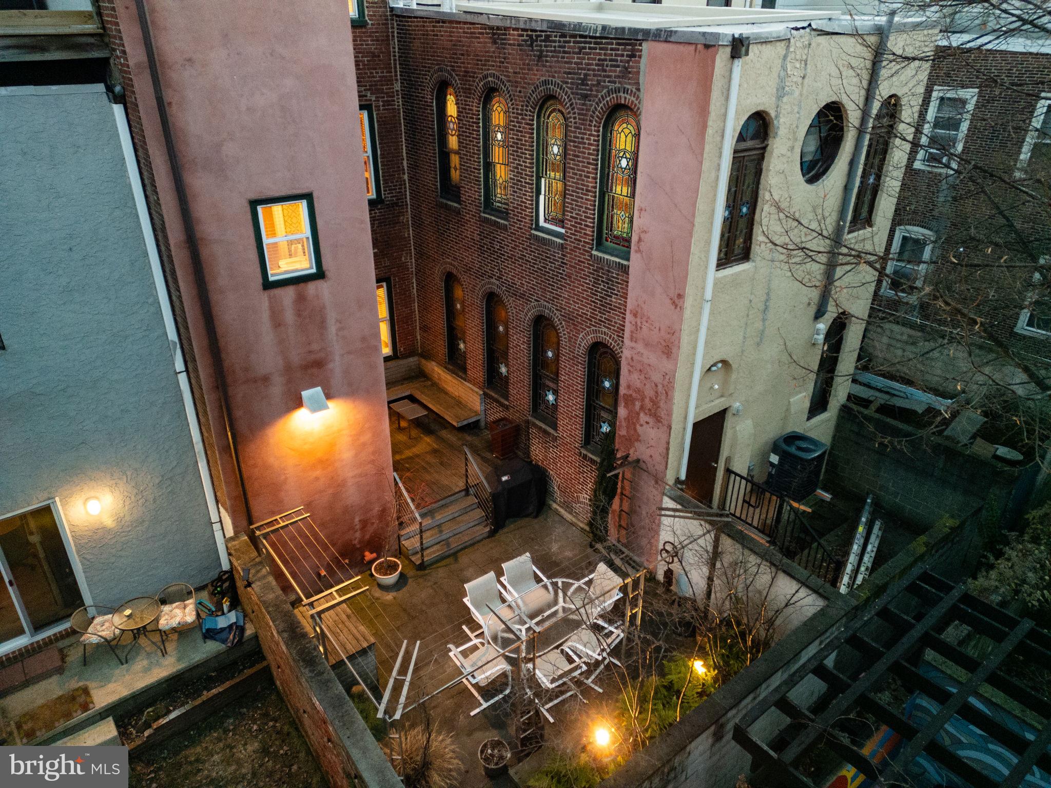 SOCIETY HILL - Residential