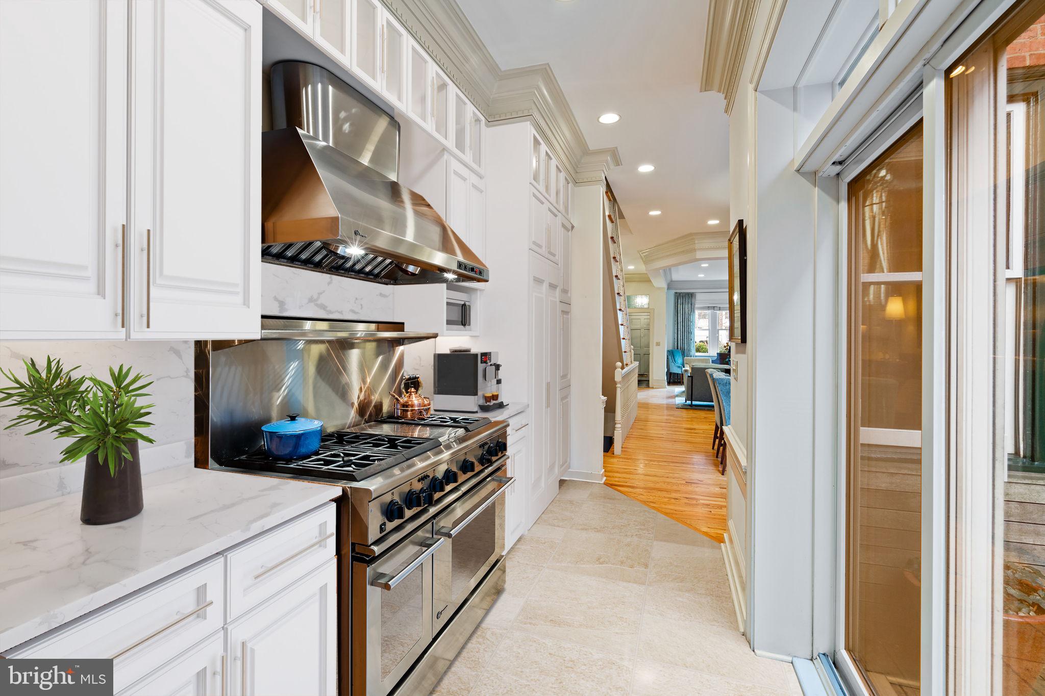 SOCIETY HILL - Residential