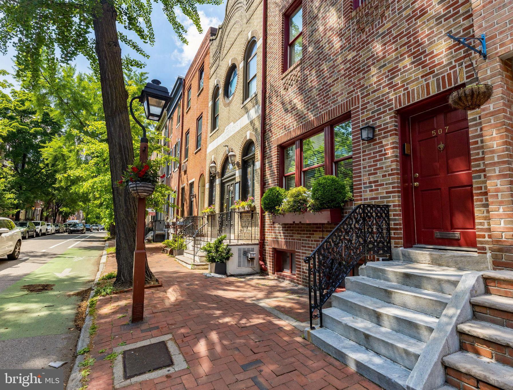 SOCIETY HILL - Residential