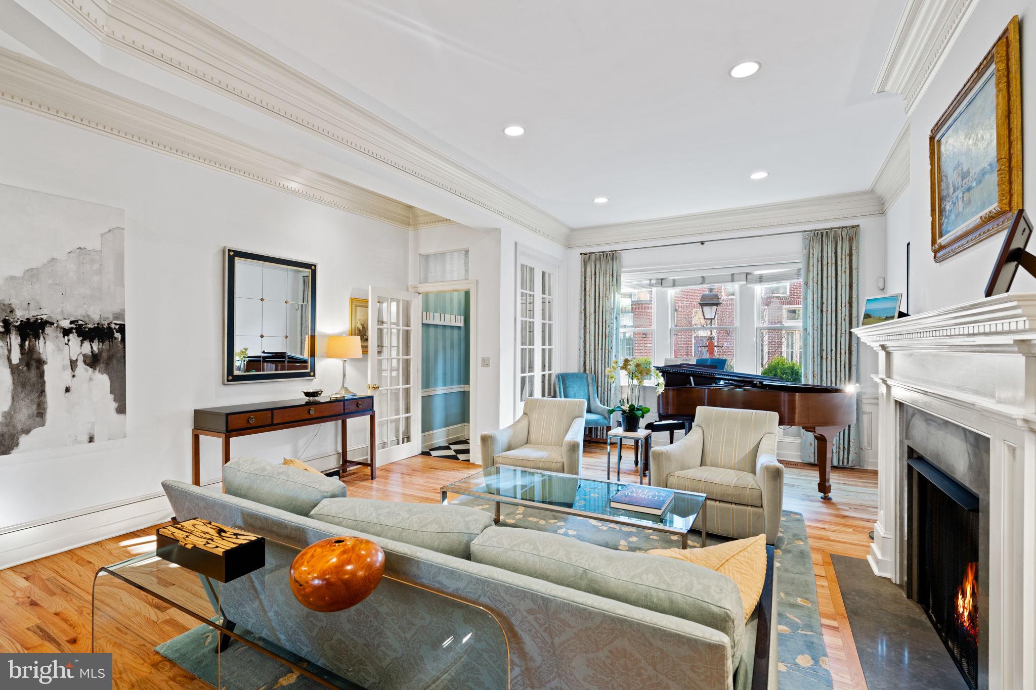 SOCIETY HILL - Residential