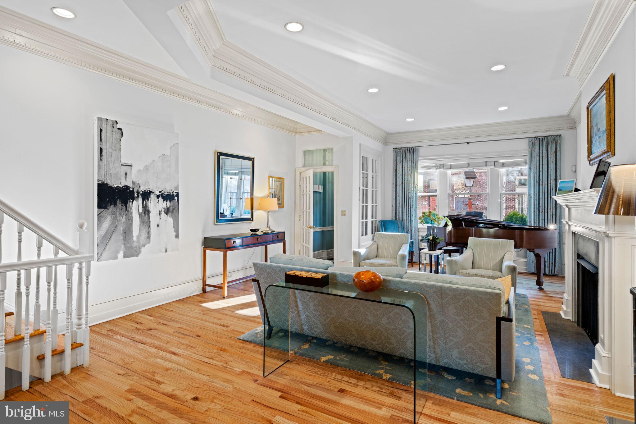 SOCIETY HILL - Residential