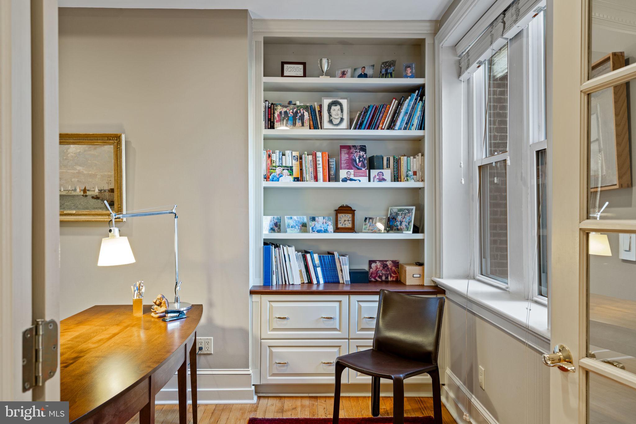 SOCIETY HILL - Residential