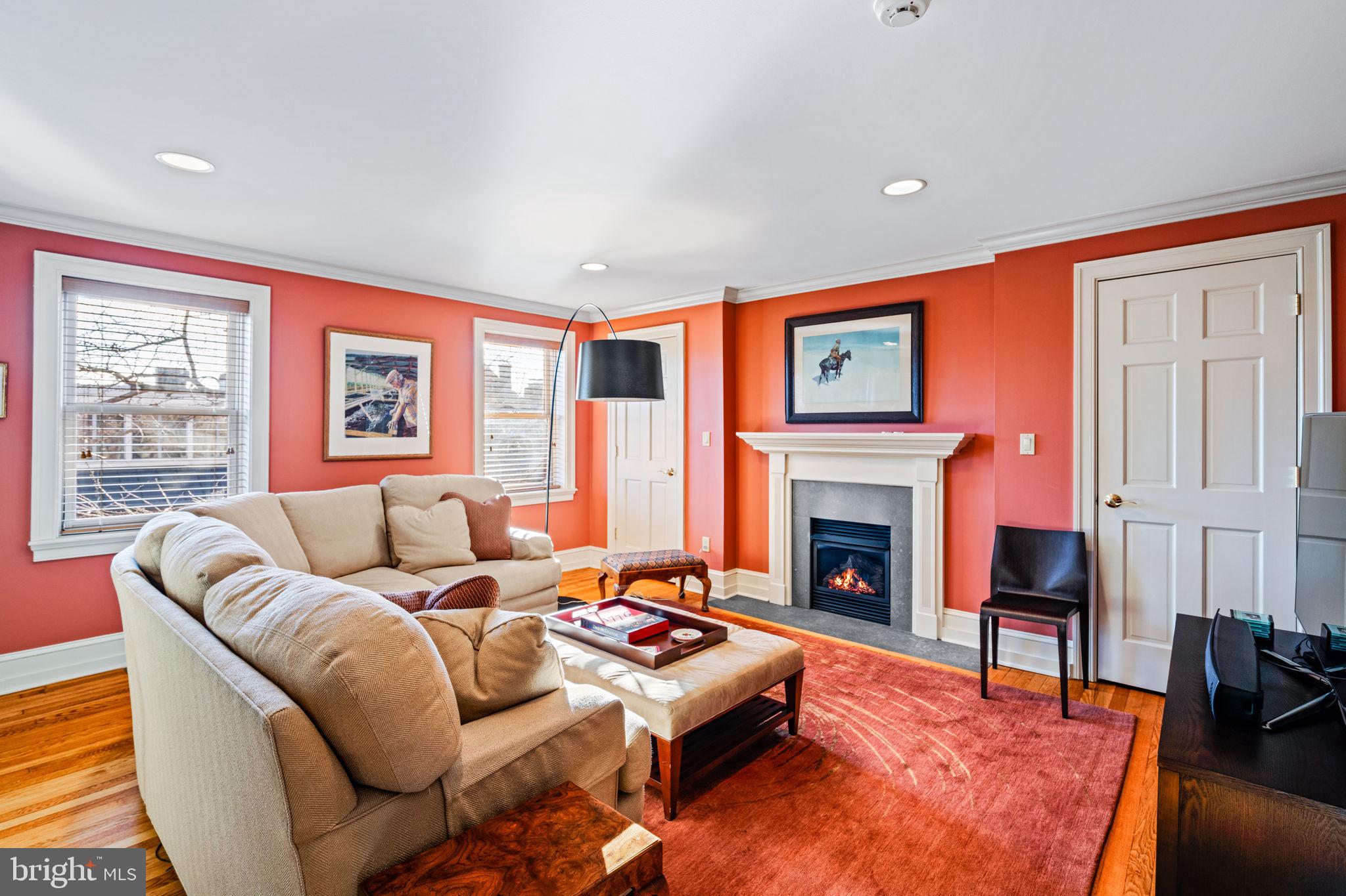 SOCIETY HILL - Residential