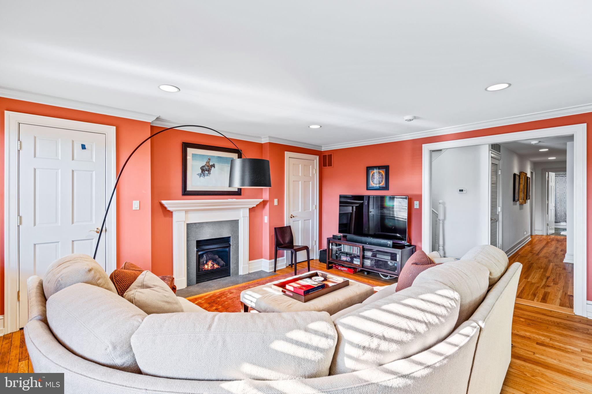 SOCIETY HILL - Residential