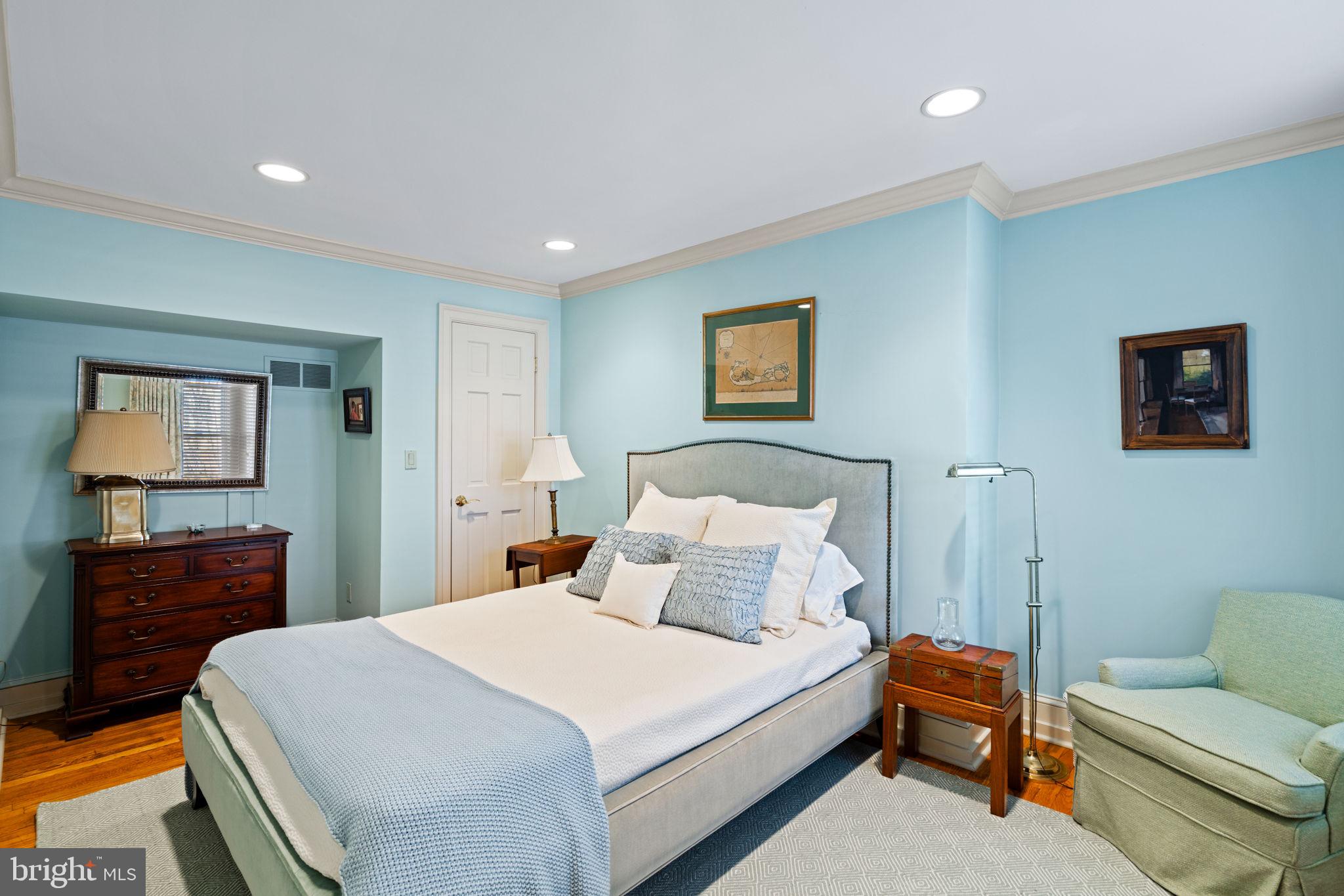 SOCIETY HILL - Residential