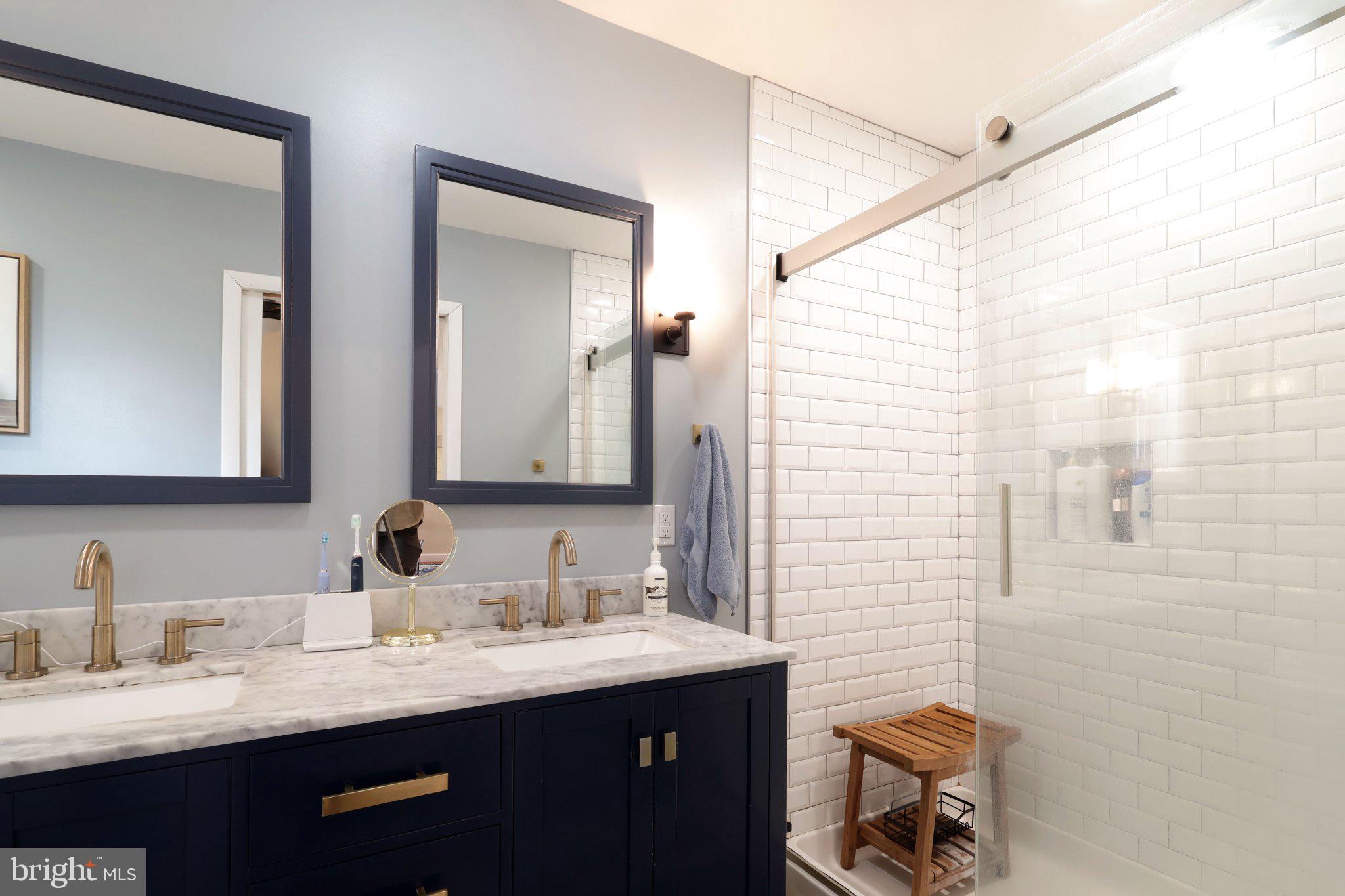 WALNUT RIDGE - Residential