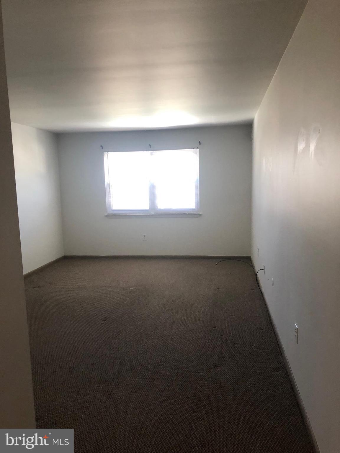 BERKSHIRE ESTATES - Residential Lease