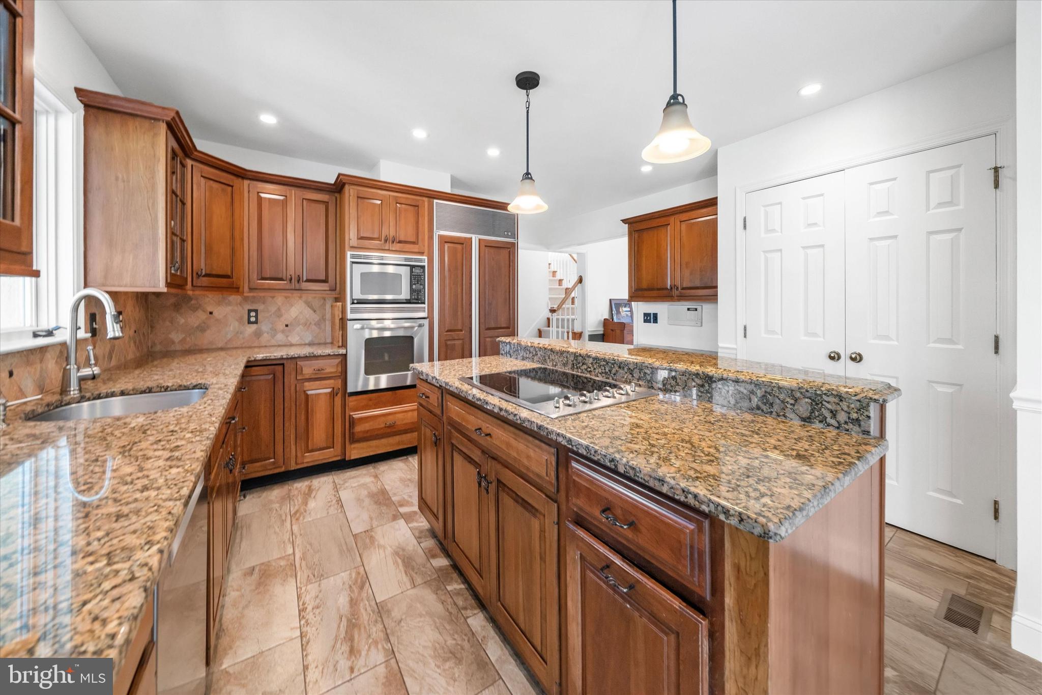 ARDMOOR - Residential