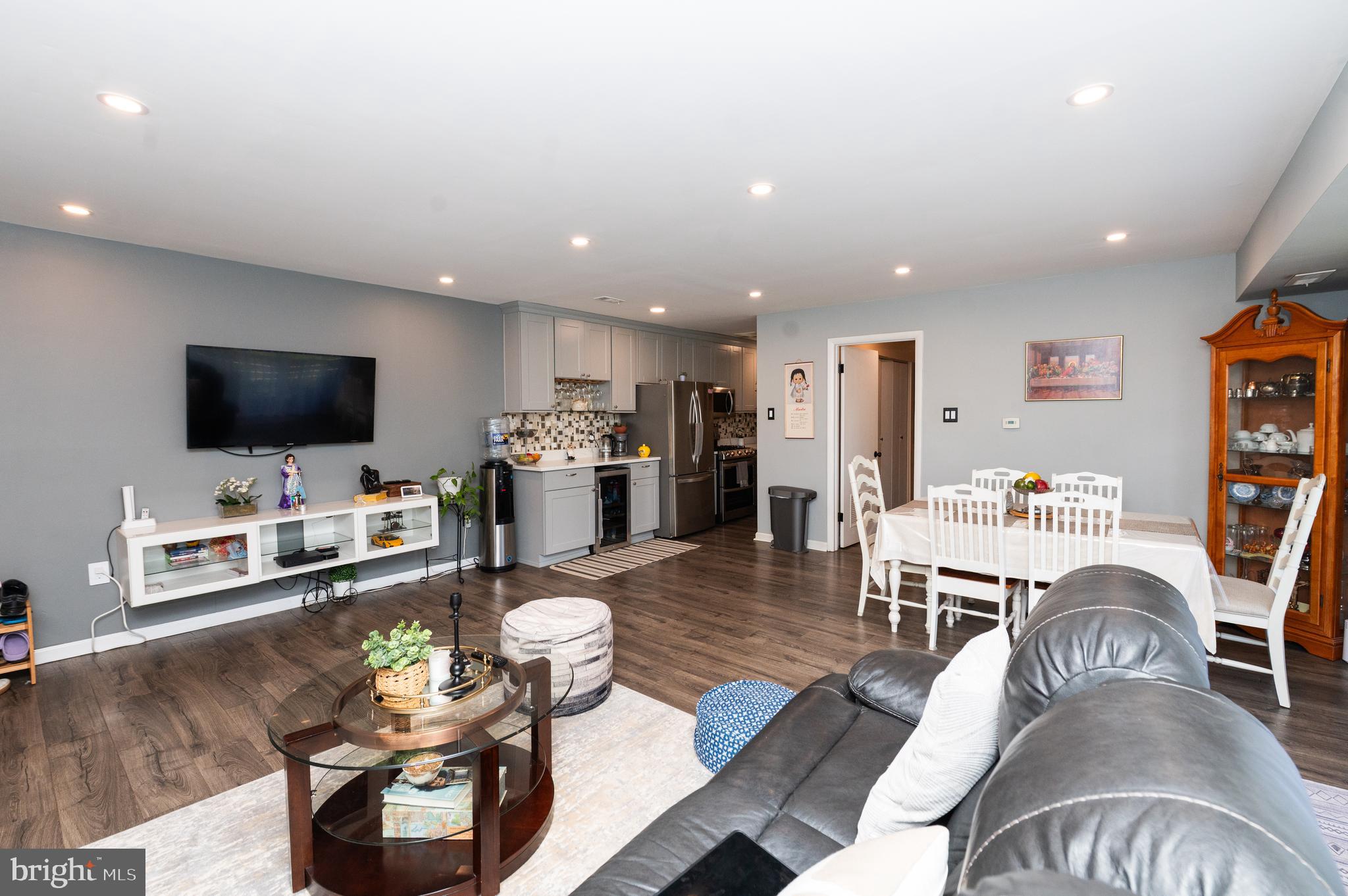 PARK TERRACE - Residential Lease