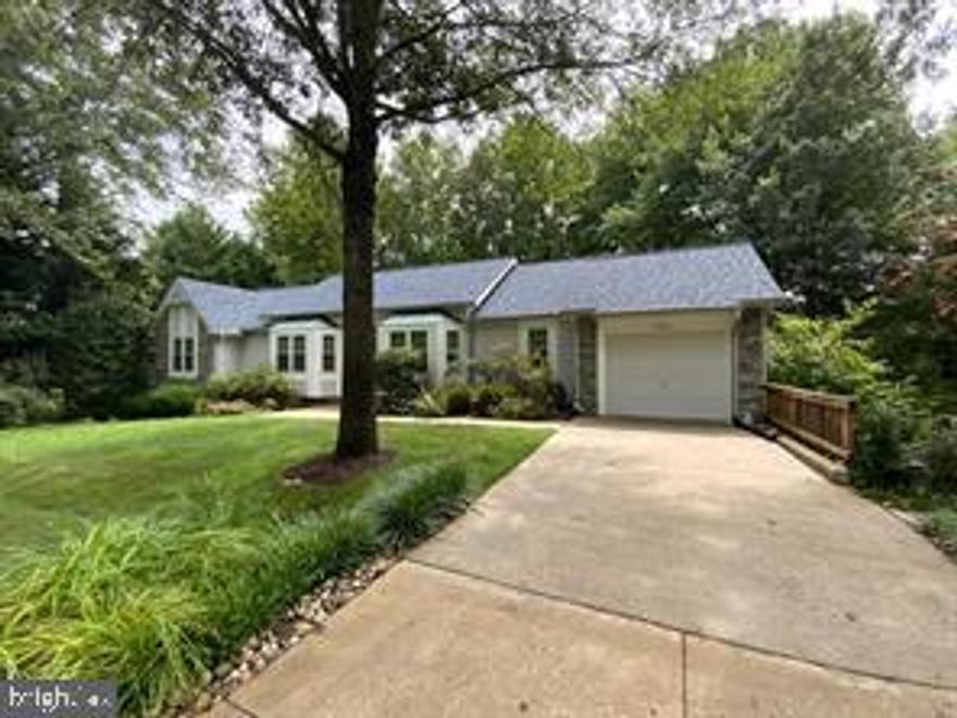 Immaculate Waterfront Home on Broadwater Creek in south county. Home sits on approximate half acre lot with a 100 foot T shaped pier with lifts for a boat and one for jet ski.   Many many extras and upgrades.