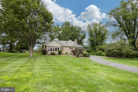 307 E STREET ROAD KENNETT SQUARE PA 19348