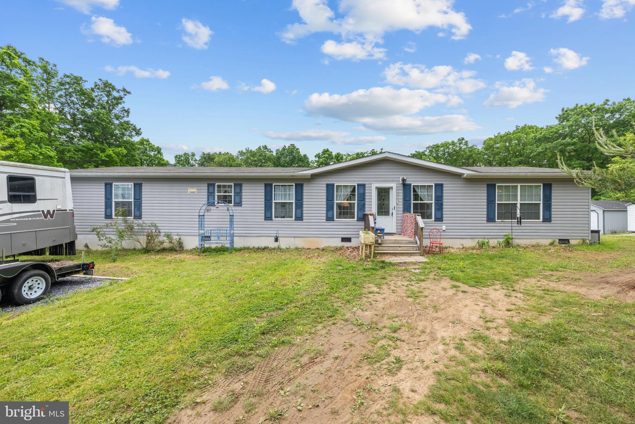 SHERMAN ESTATES - Residential