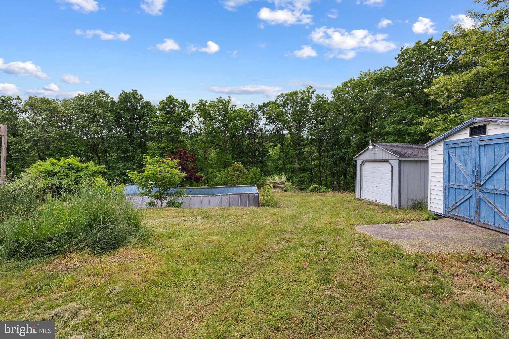 SHERMAN ESTATES - Residential